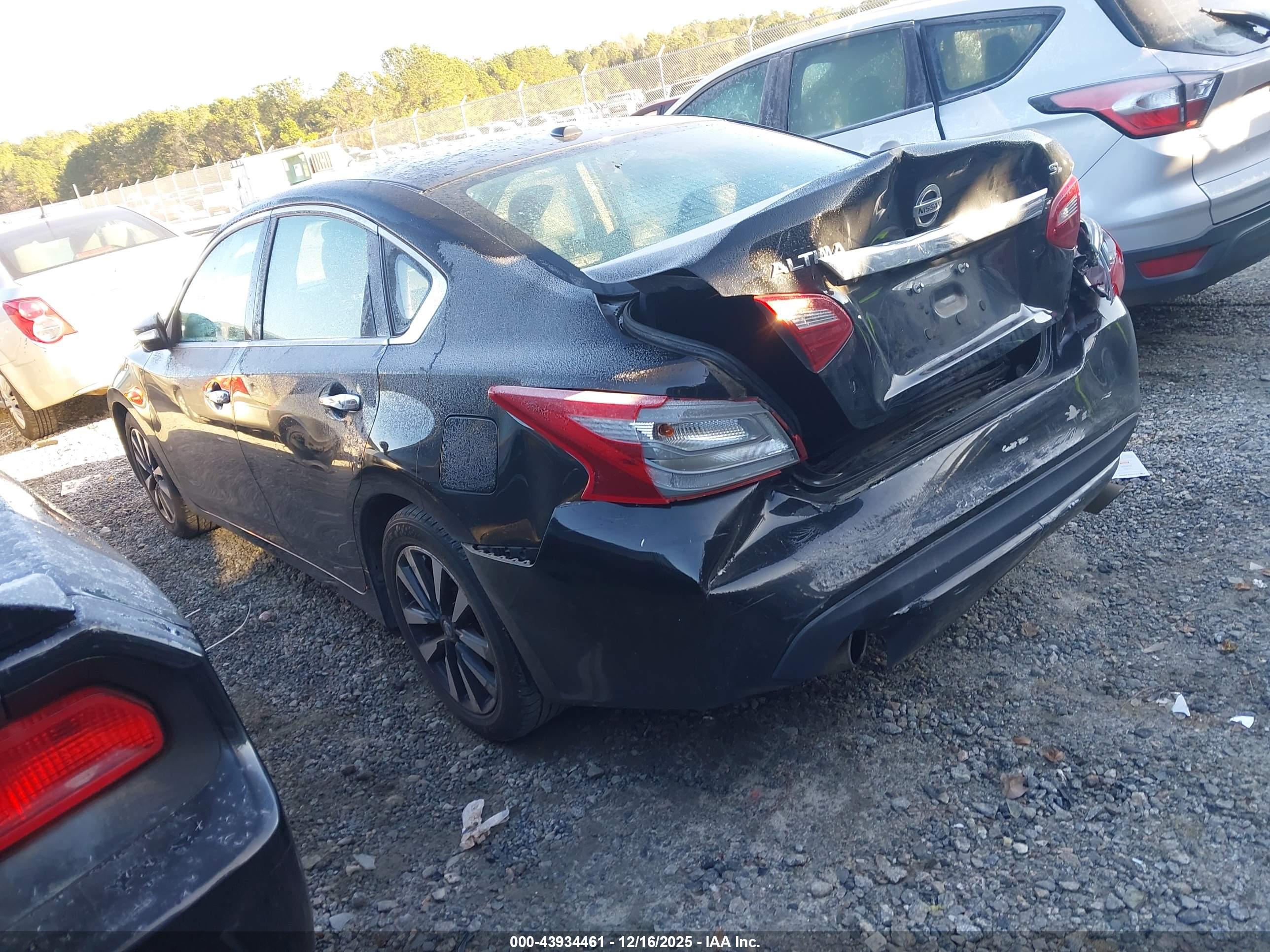 NISSAN ALTIMA image 3