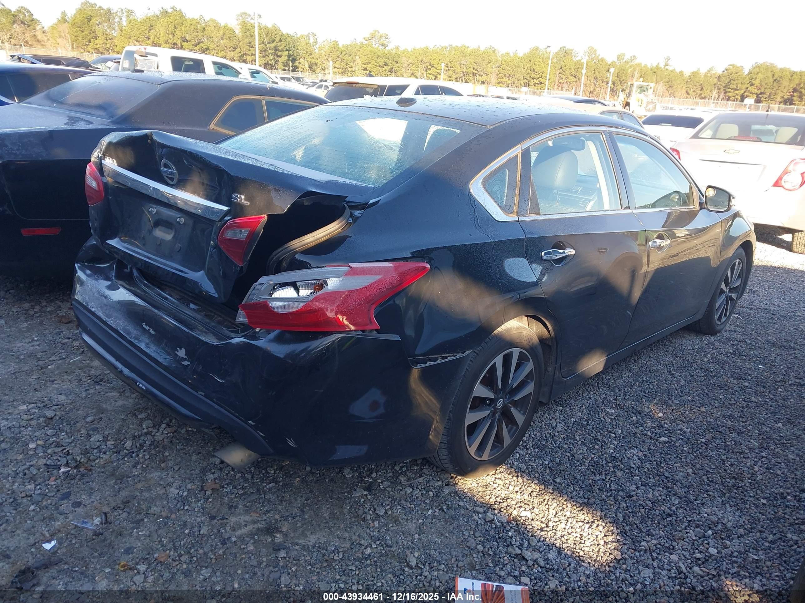 NISSAN ALTIMA image 4