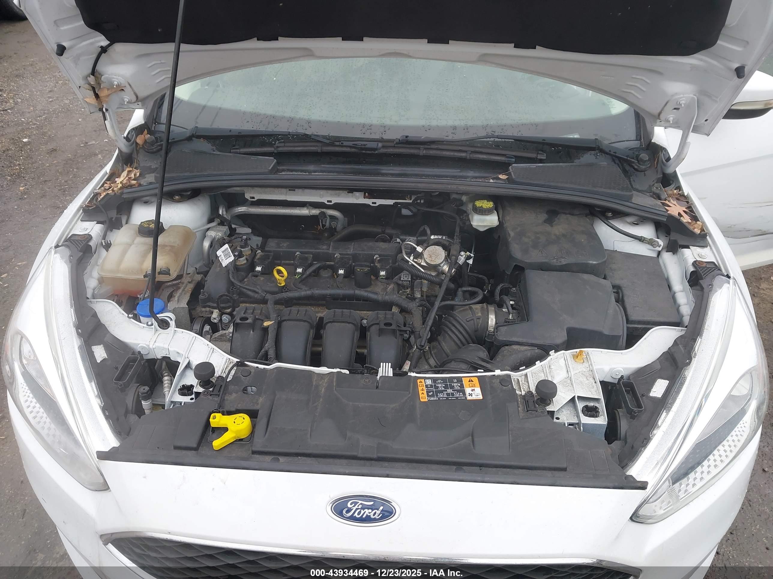 FORD FOCUS image 10