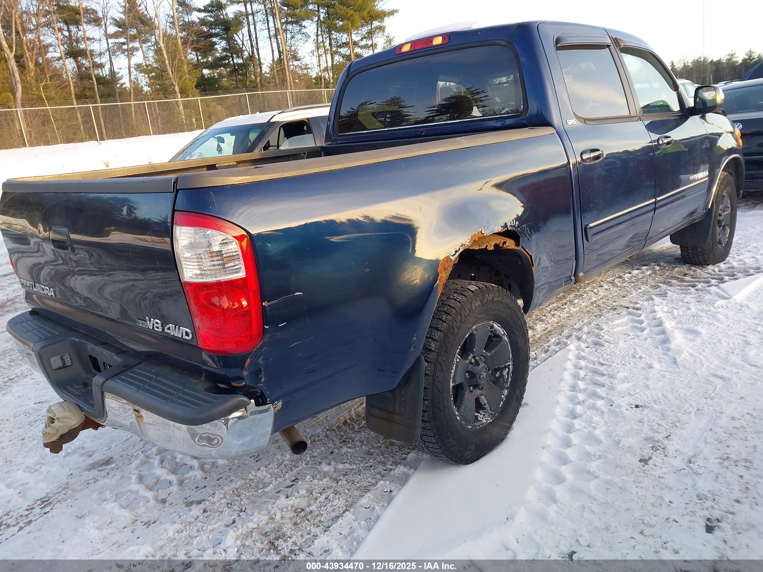TOYOTA TUNDRA image 4