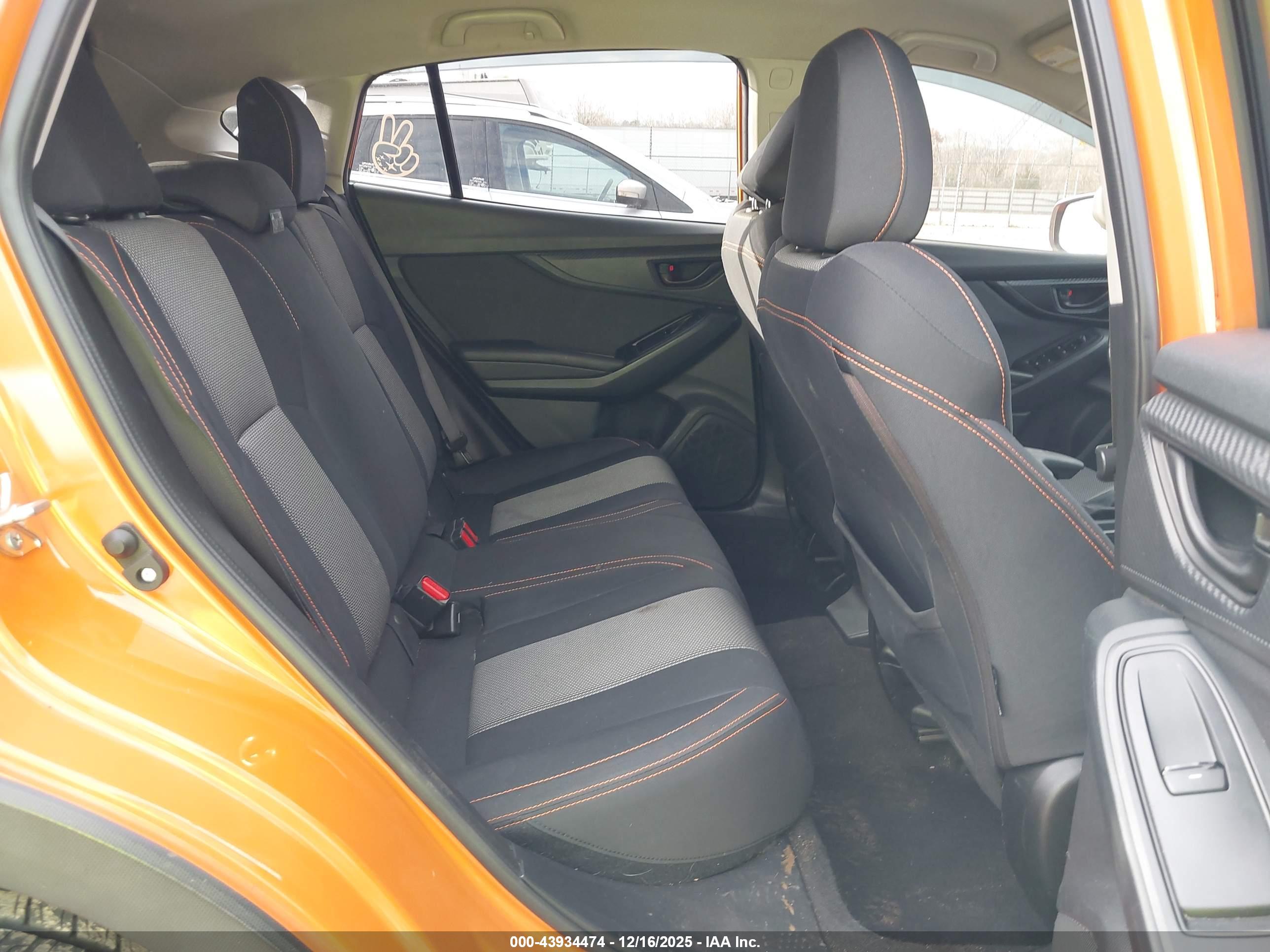 SUBARU CROSSTREK image 8
