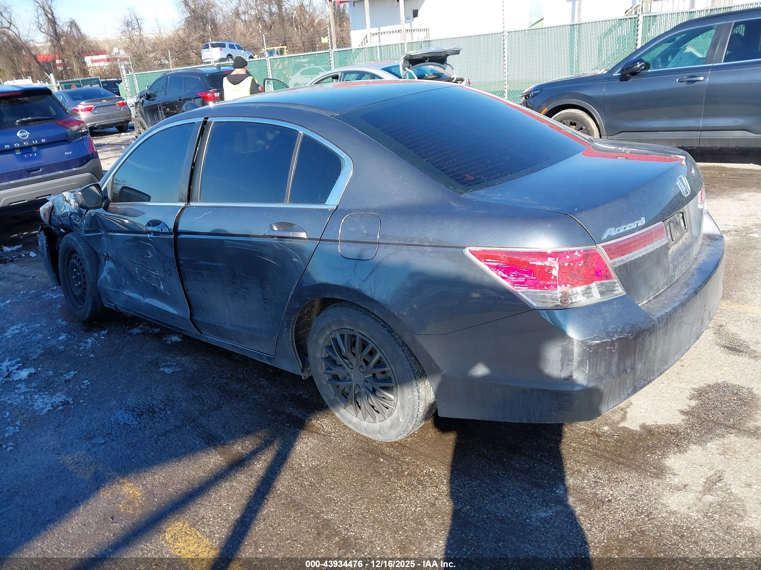 HONDA ACCORD image 3