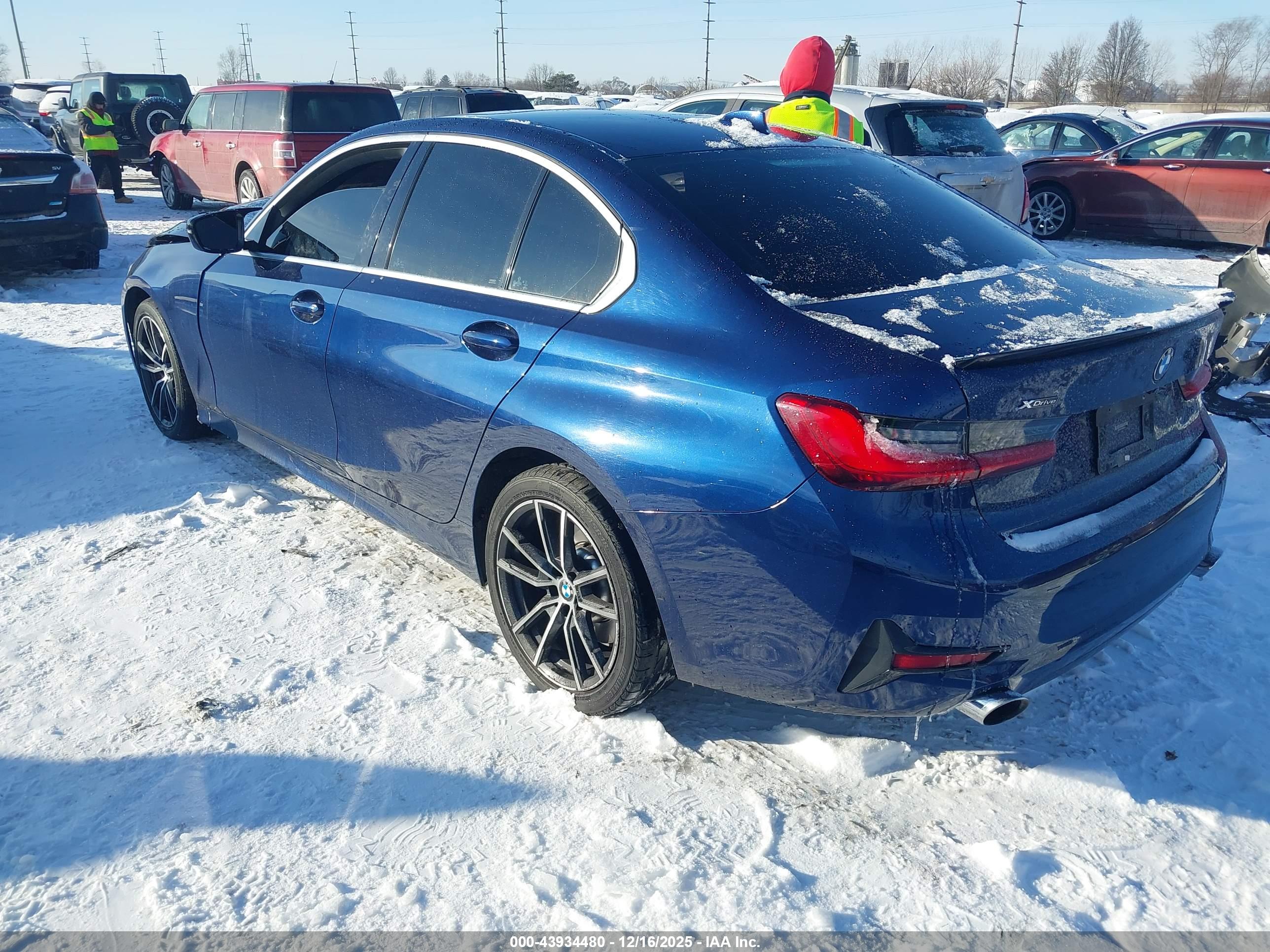 BMW 330I image 3
