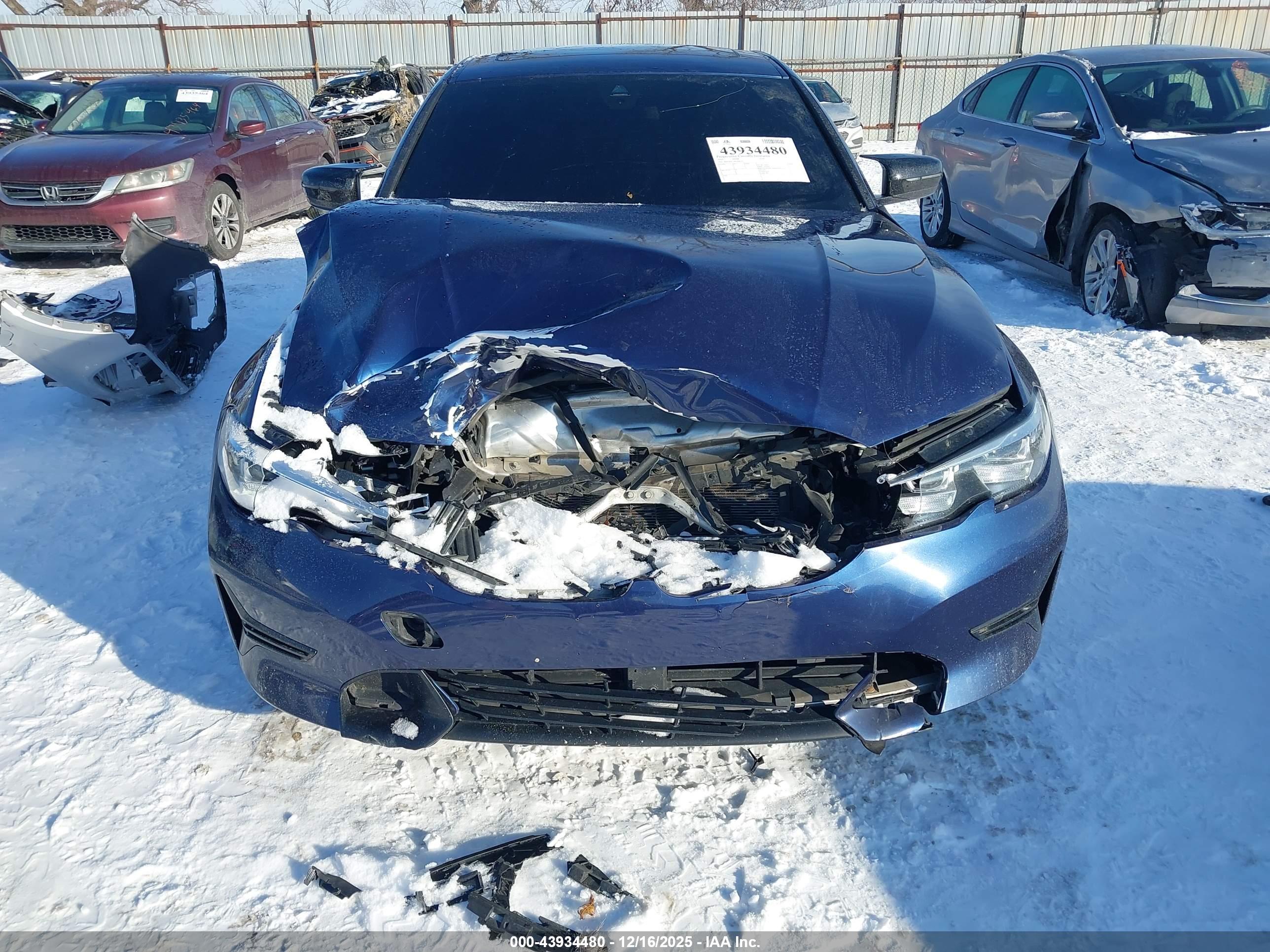 BMW 330I image 6