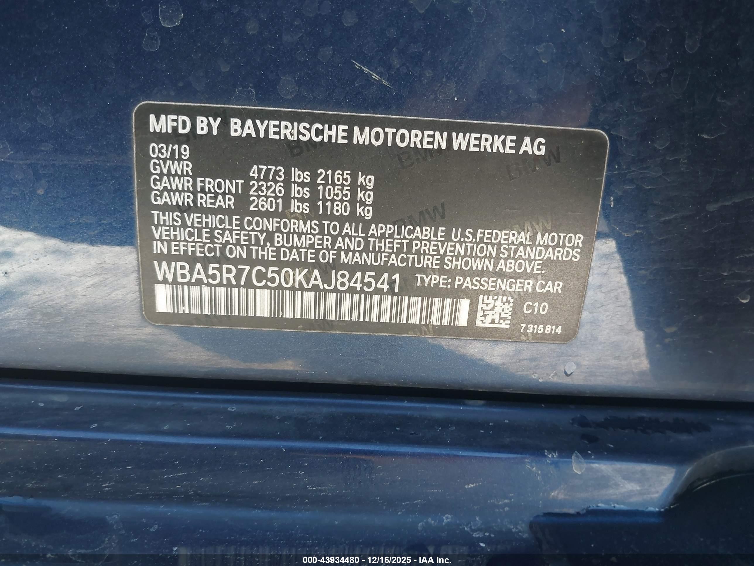BMW 330I image 9