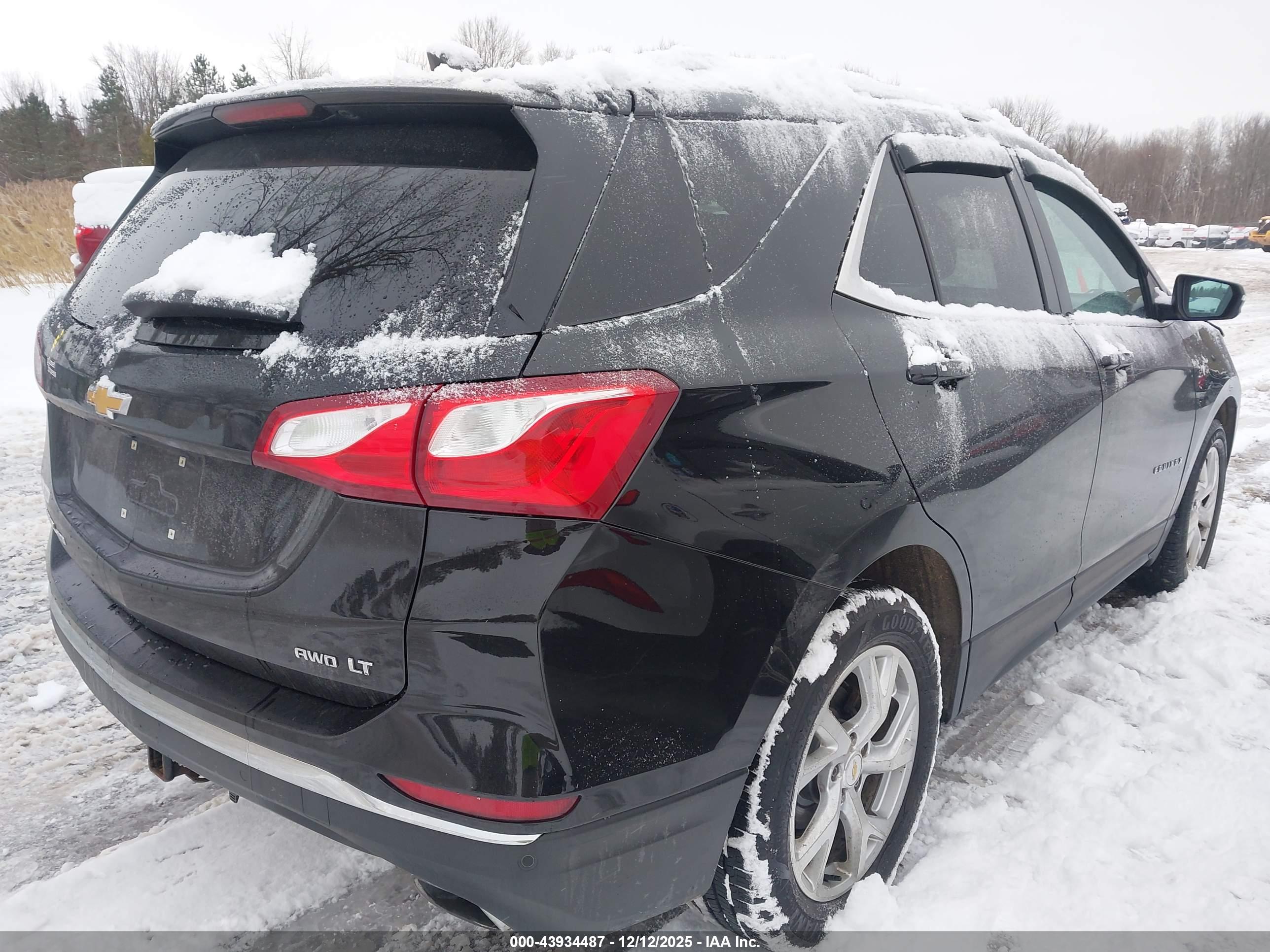 CHEVROLET EQUINOX image 4