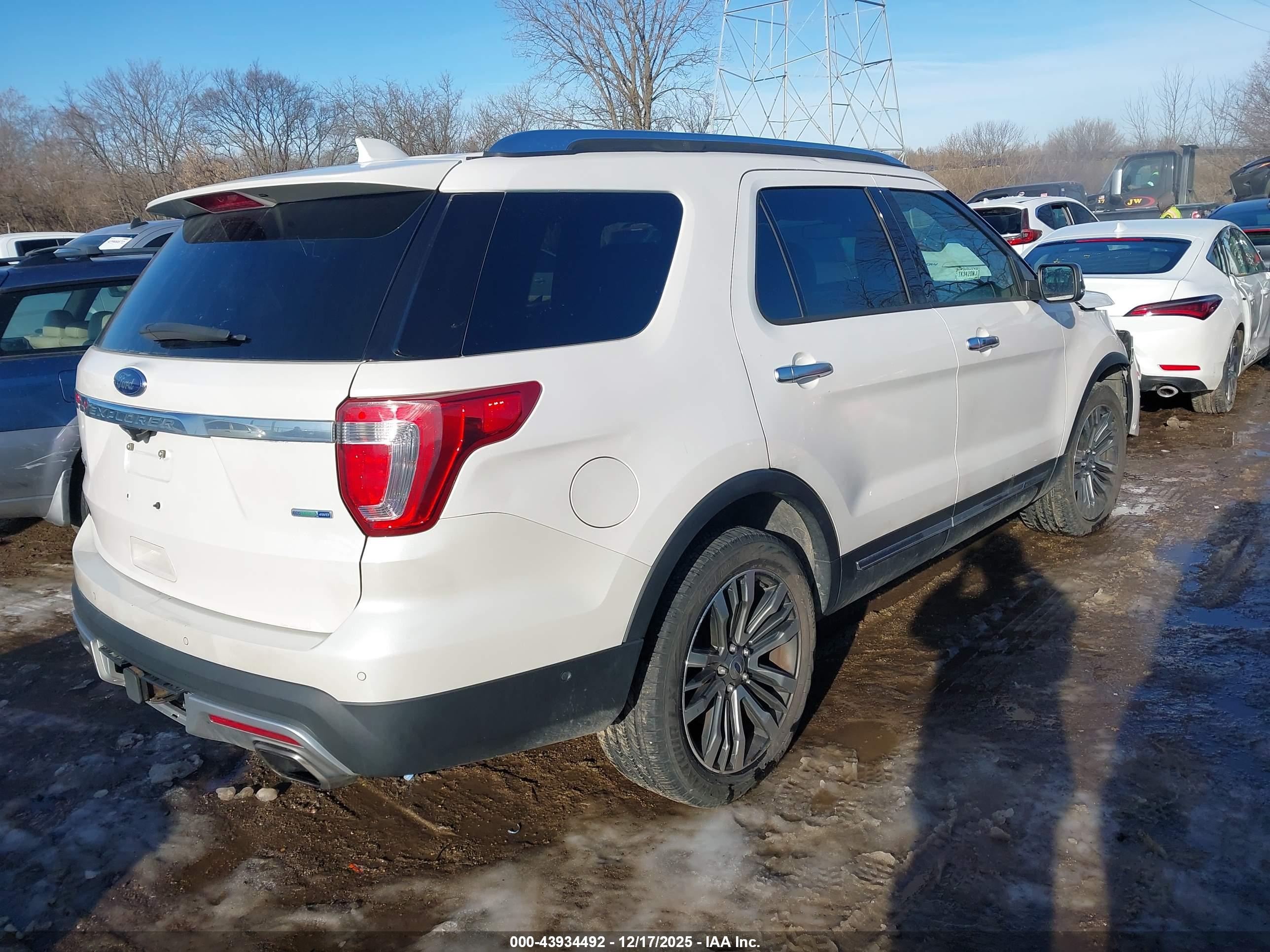 FORD EXPLORER image 4