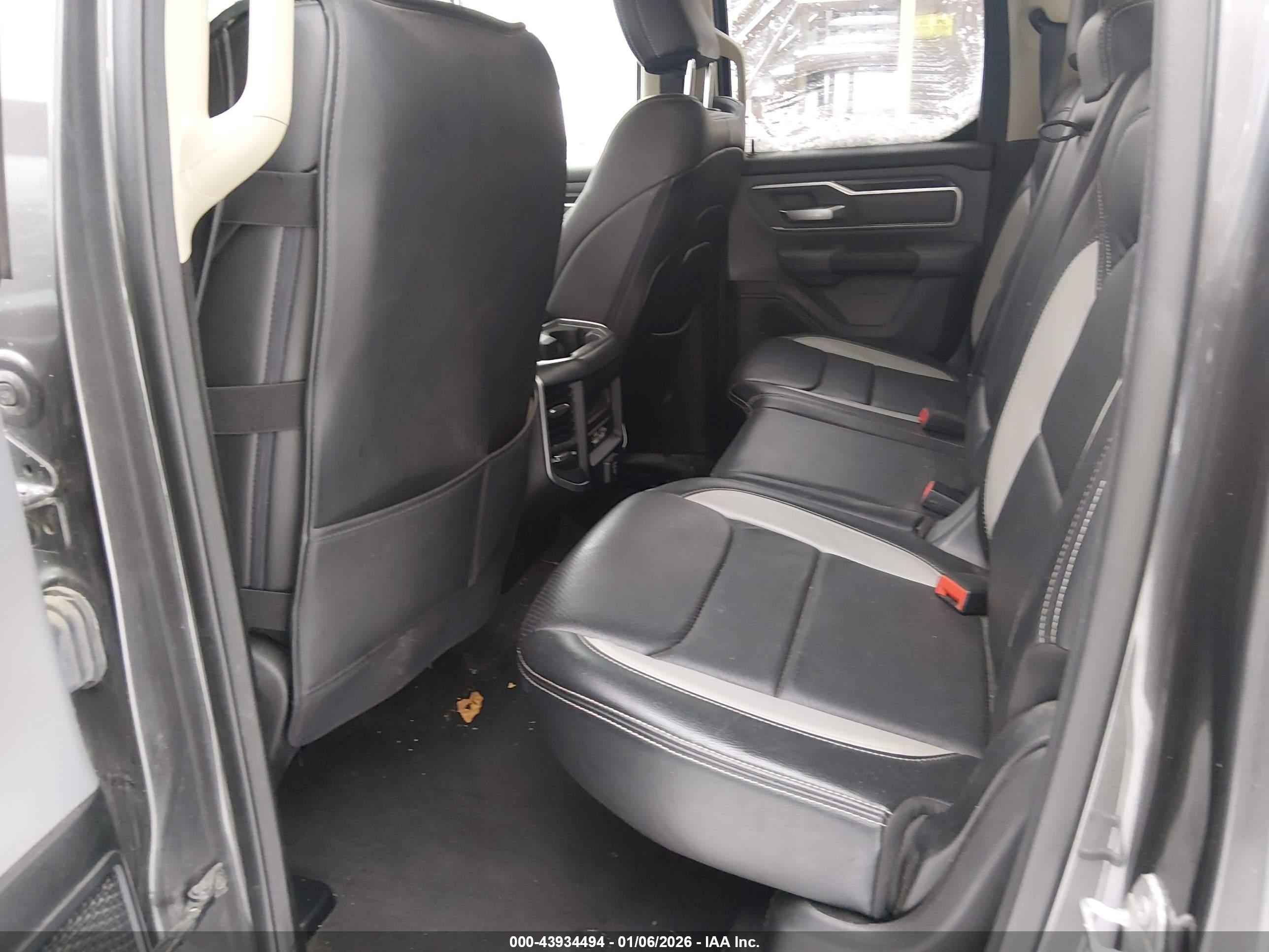 RAM 1500 image 8