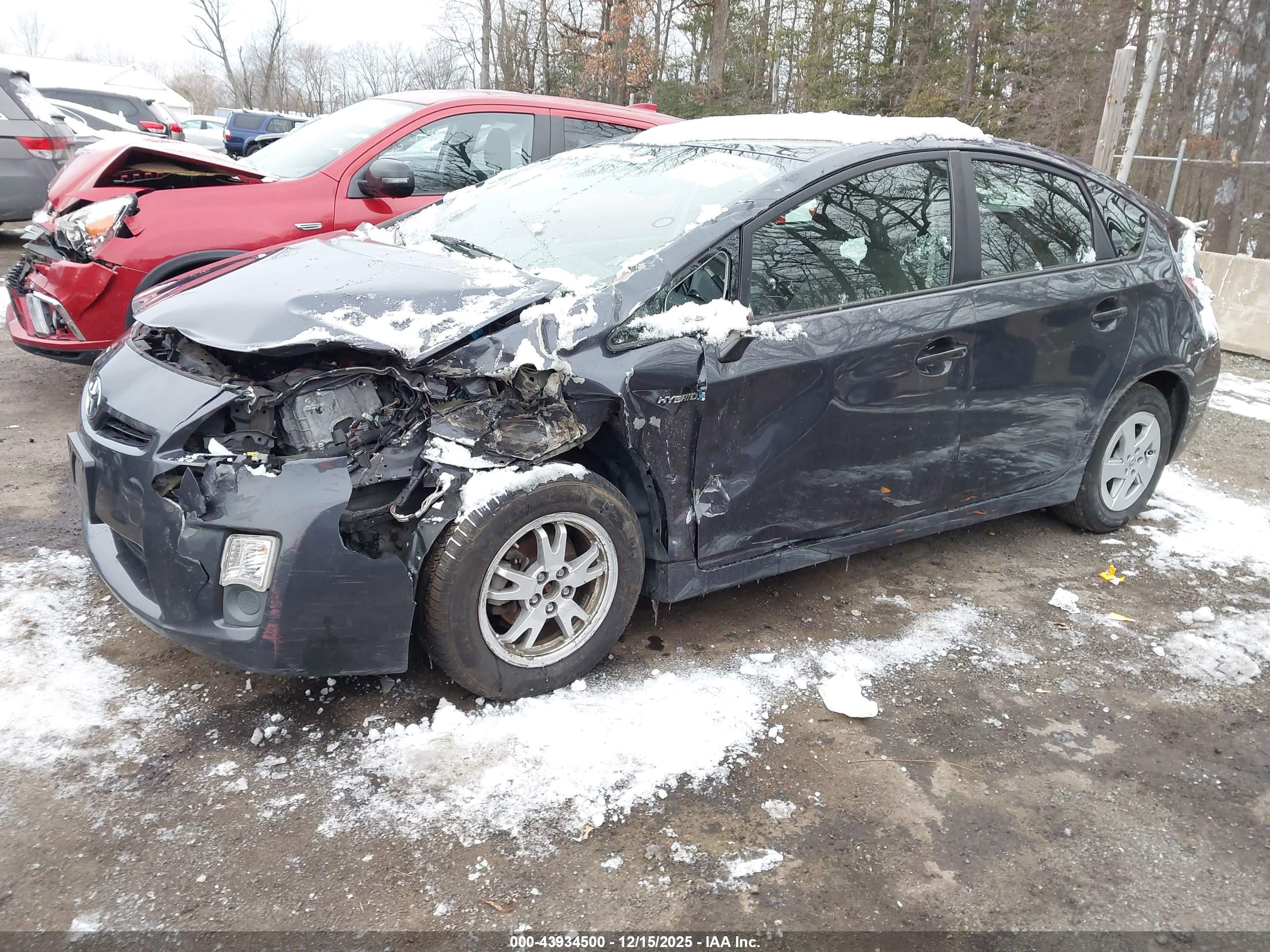 TOYOTA PRIUS image 2