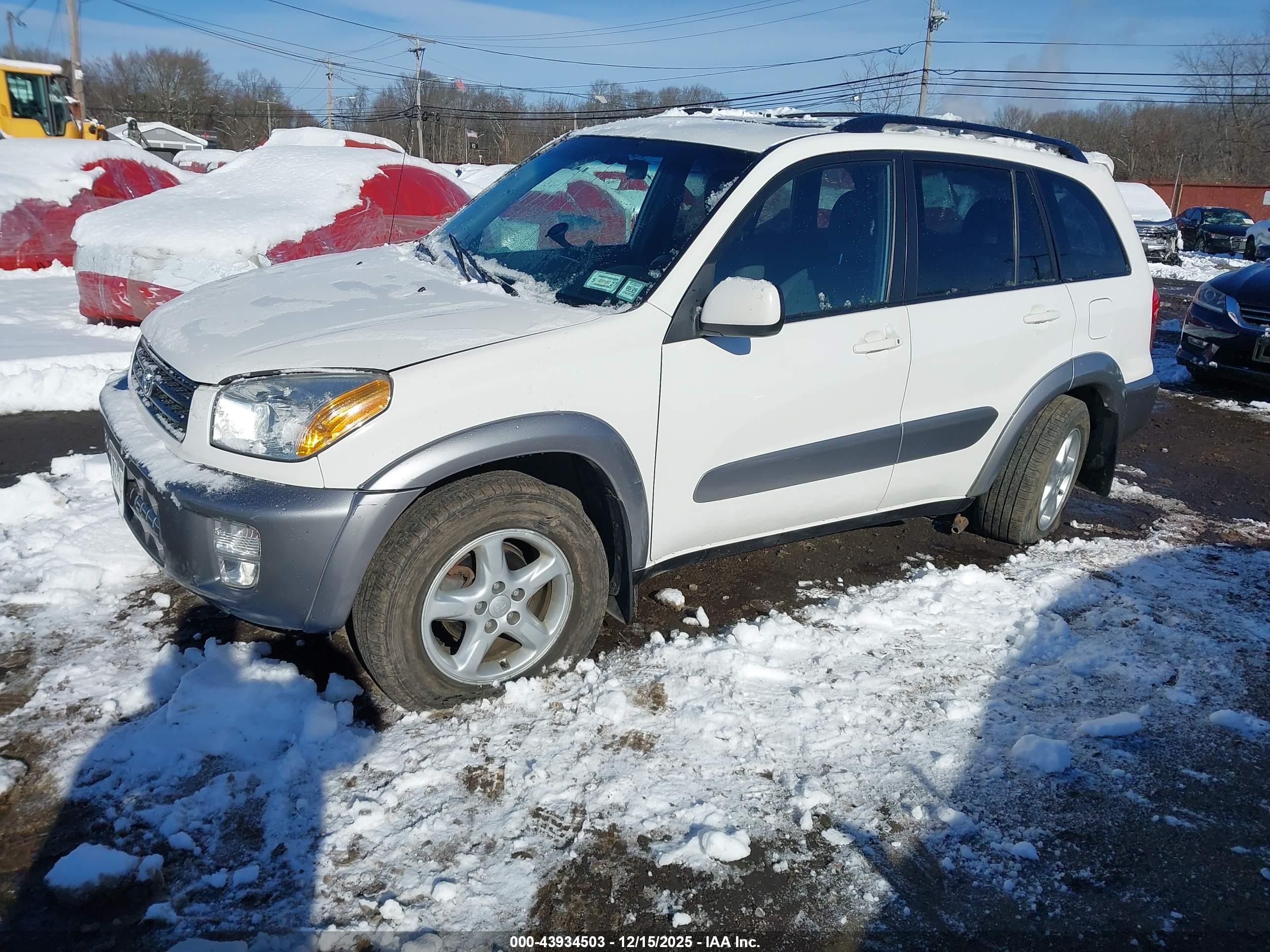 TOYOTA RAV4 image 2