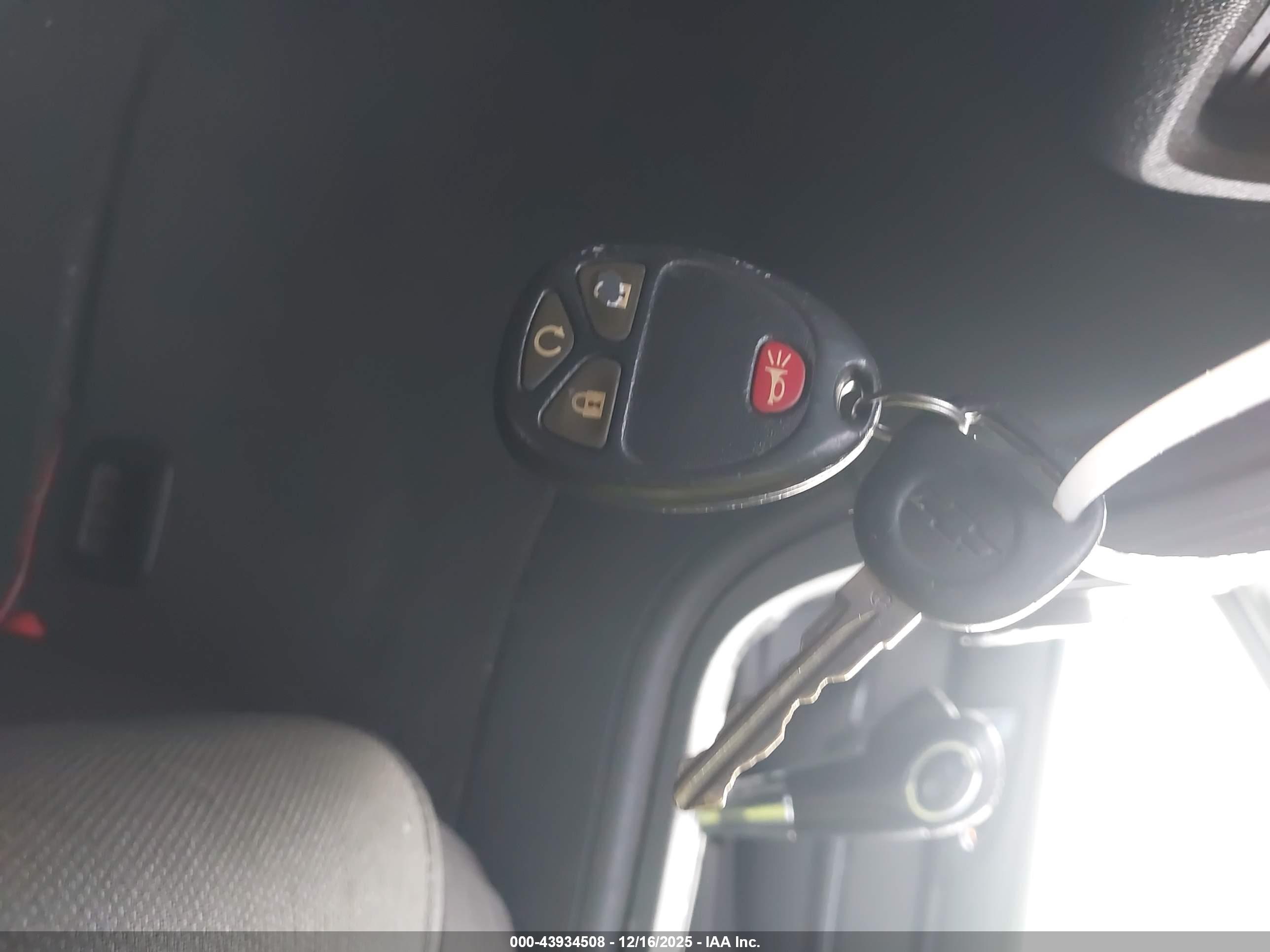 CHEVROLET TRAVERSE image 11