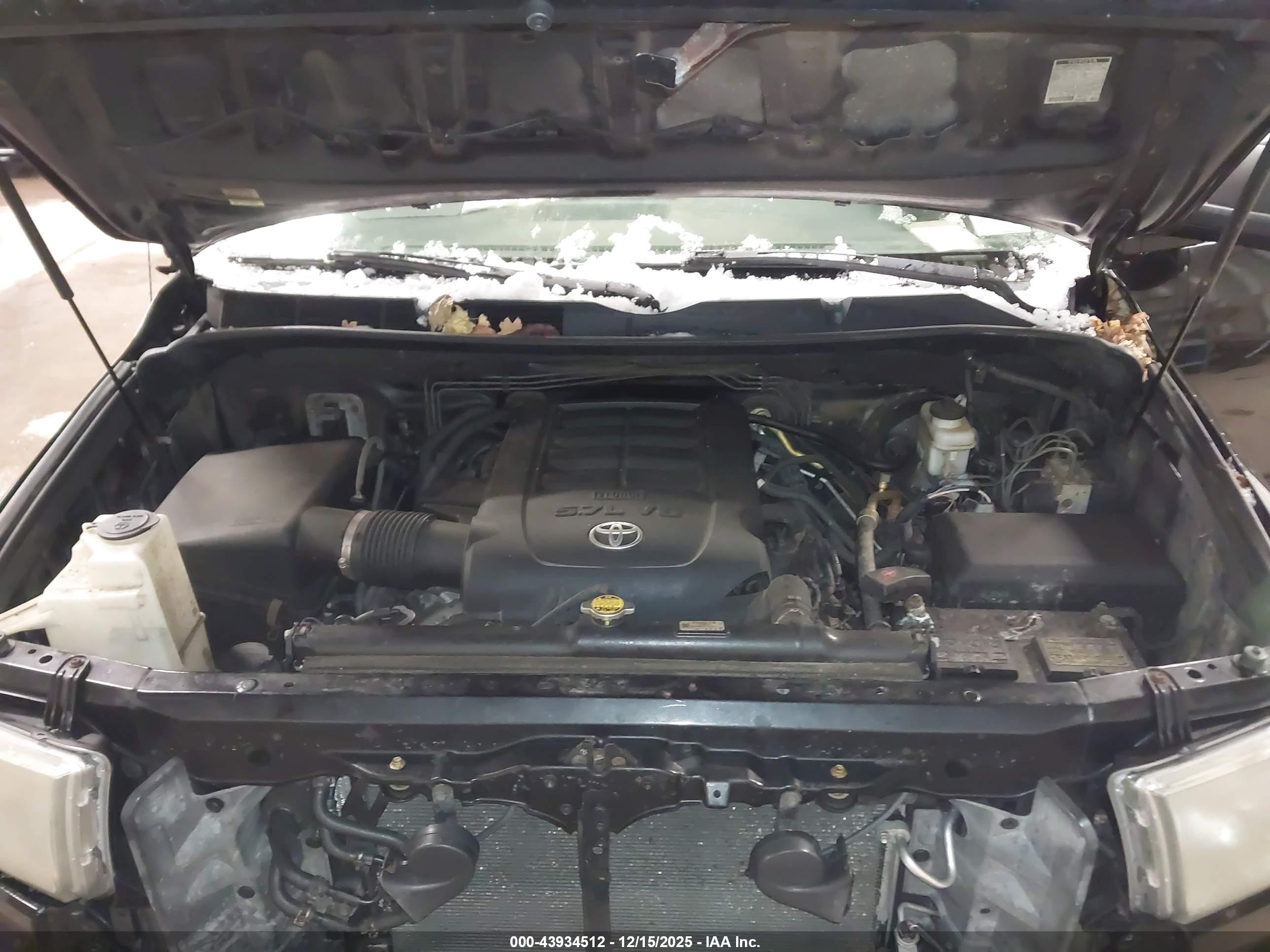 TOYOTA TUNDRA image 10
