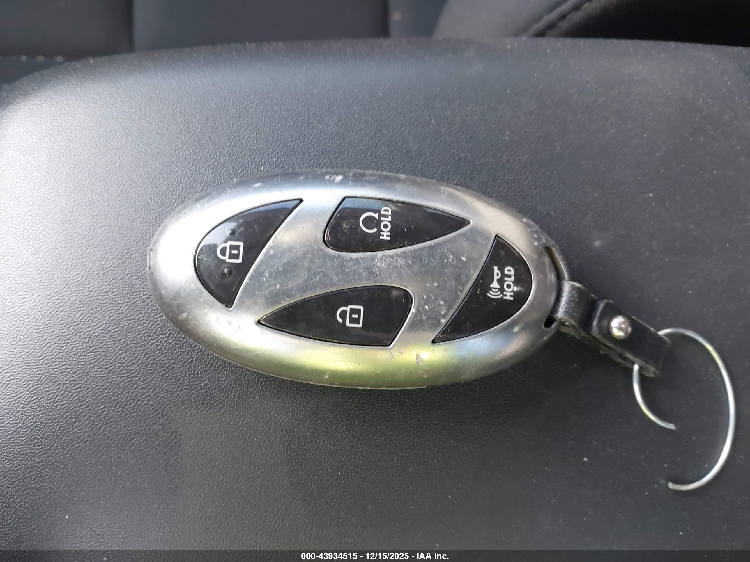 HYUNDAI KONA image 11