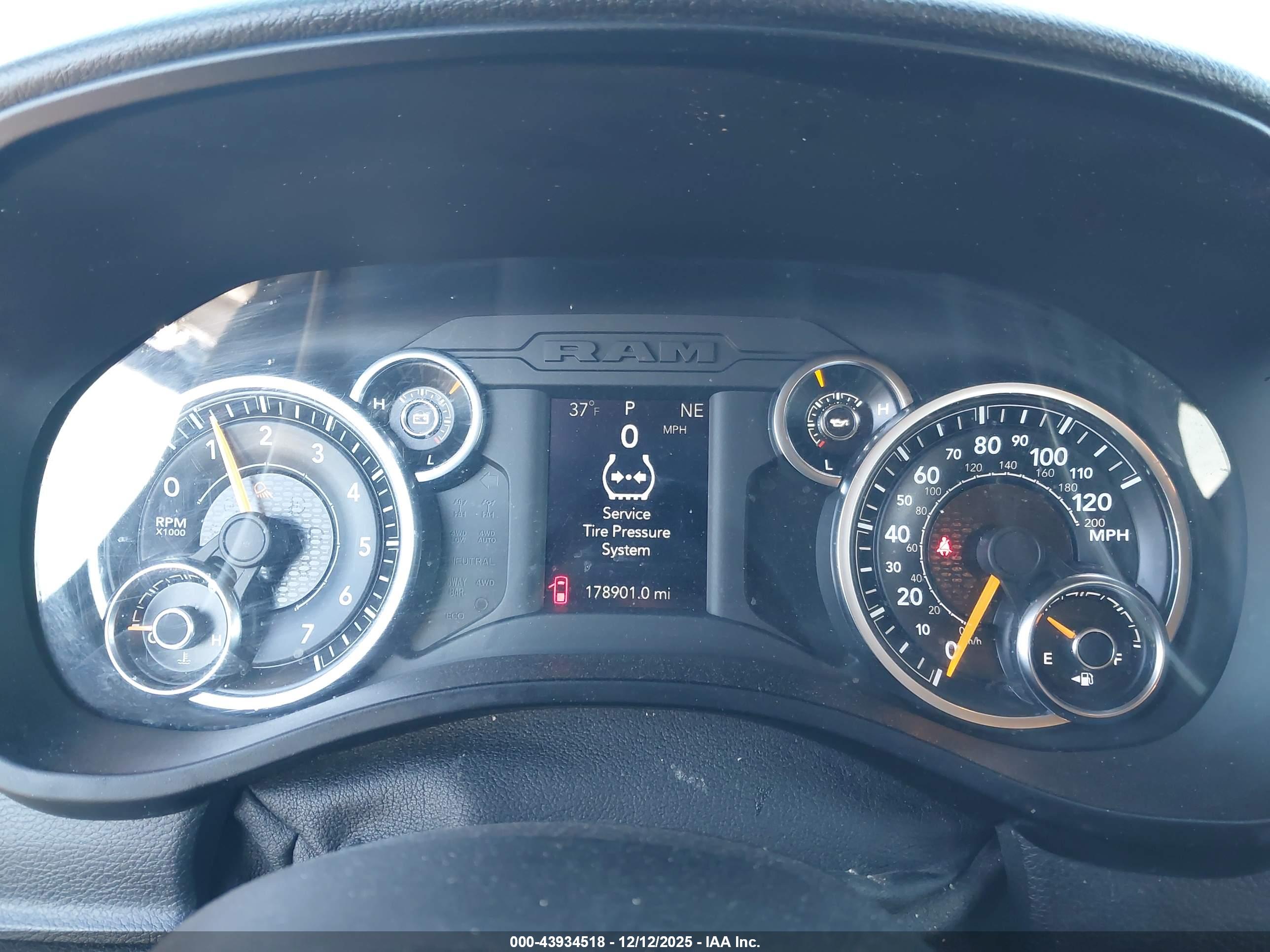 RAM 1500 image 7