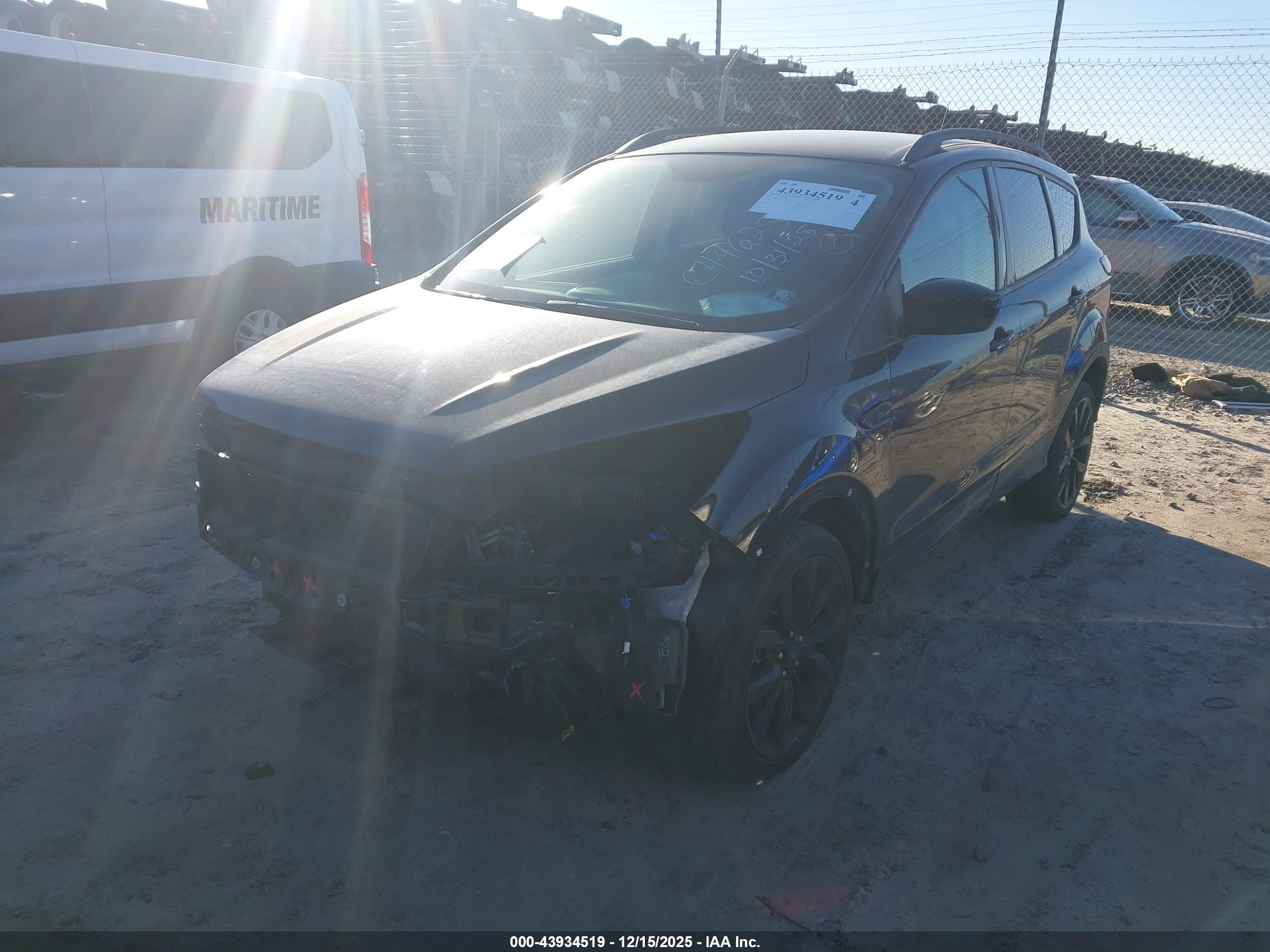 FORD ESCAPE image 2