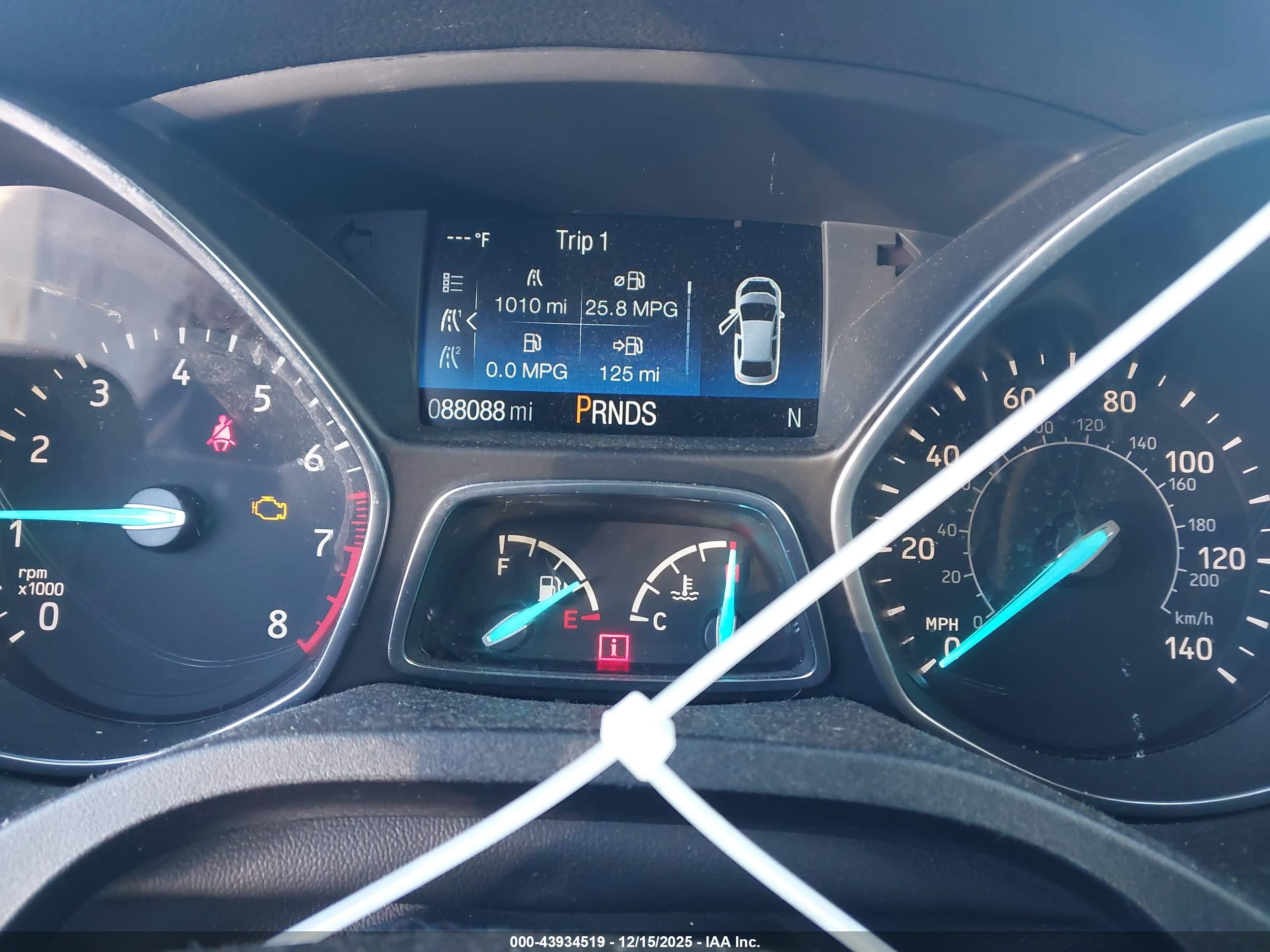 FORD ESCAPE image 7