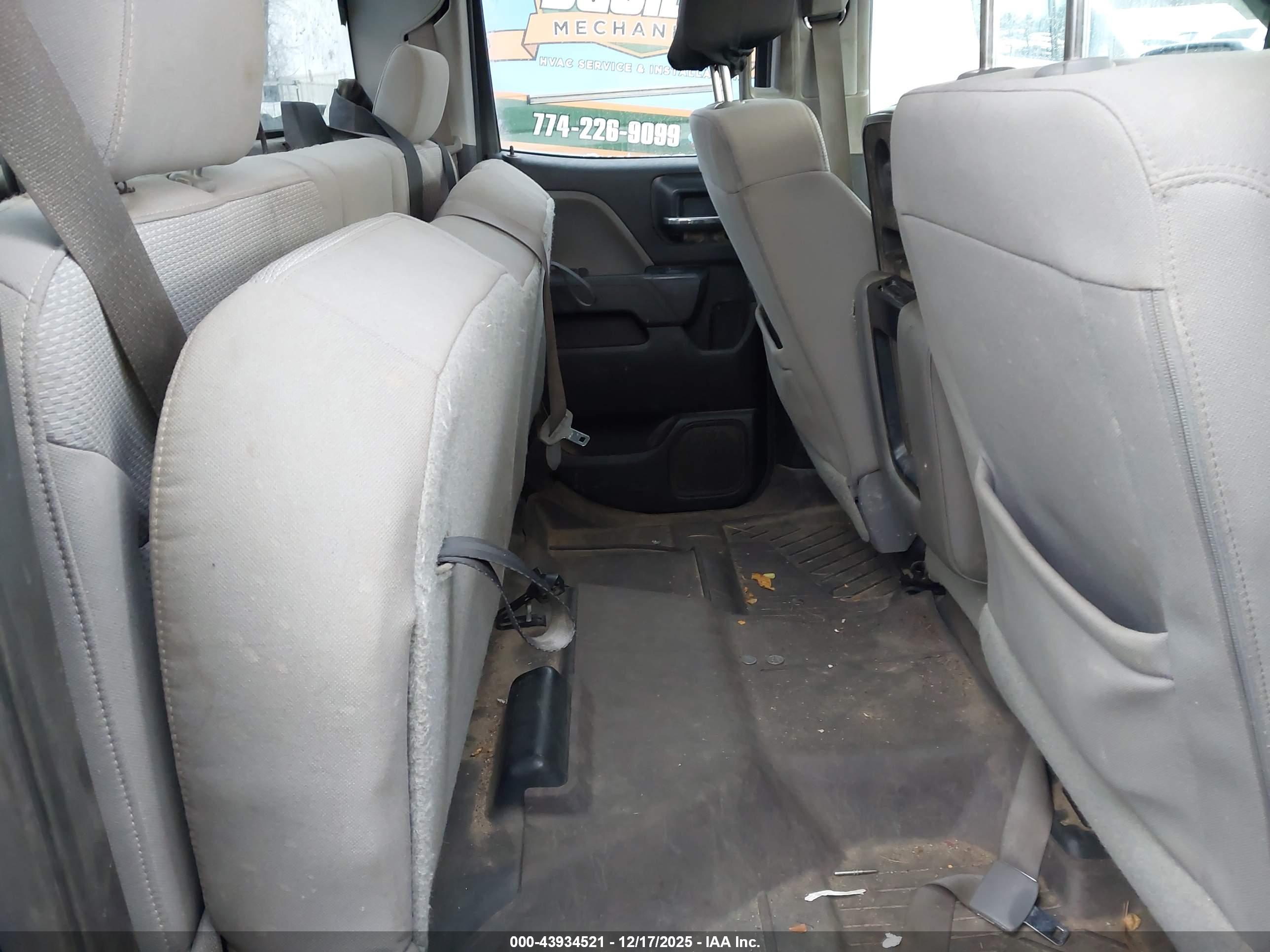 CHEVROLET SILVERADO image 8