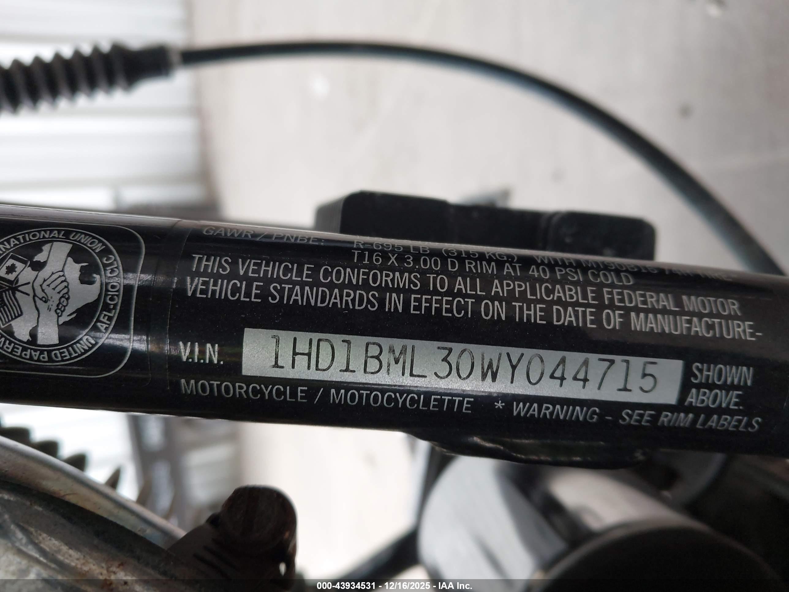 HARLEY-DAVIDSON FLSTF image 10