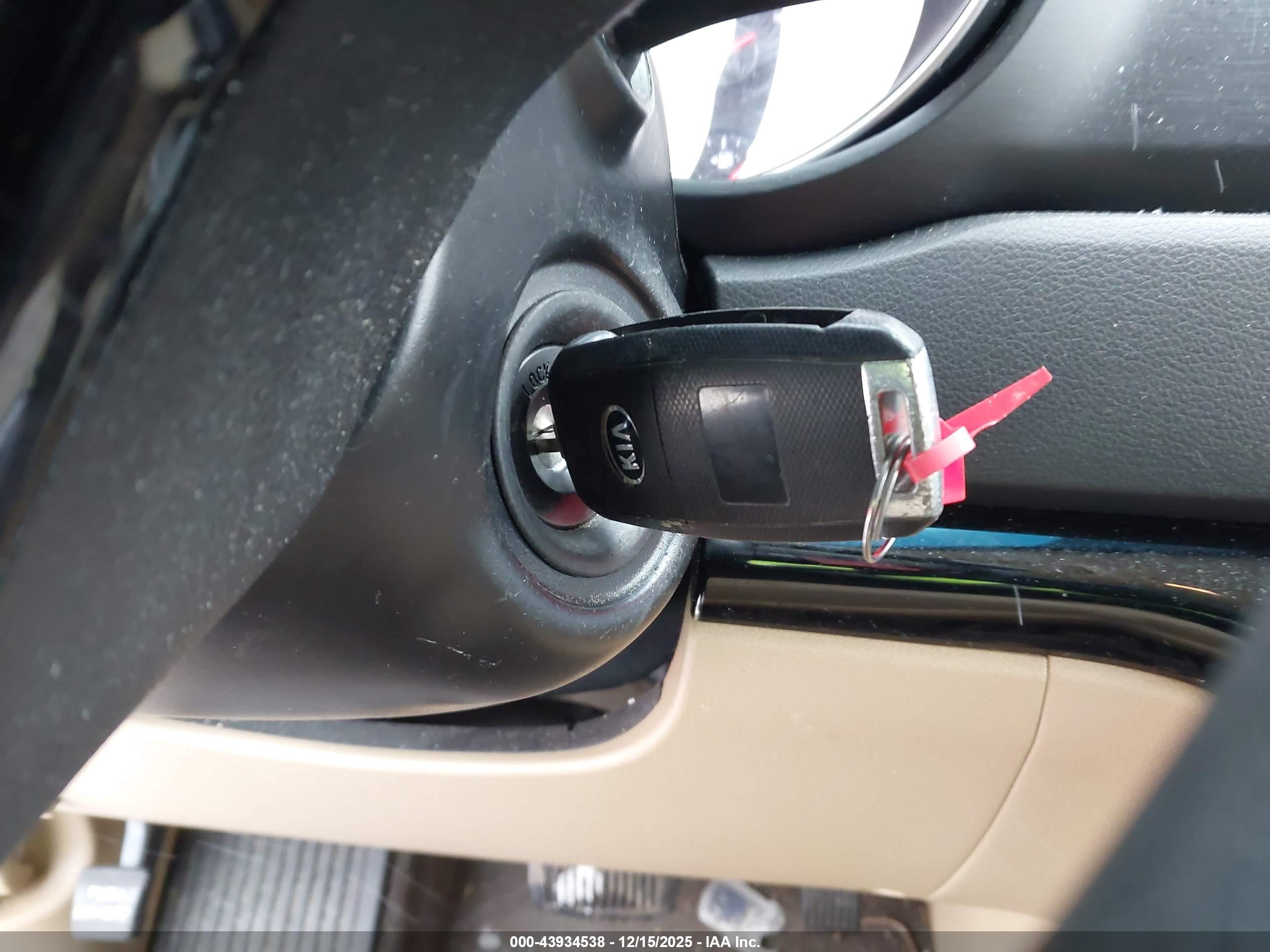 KIA SEDONA image 11