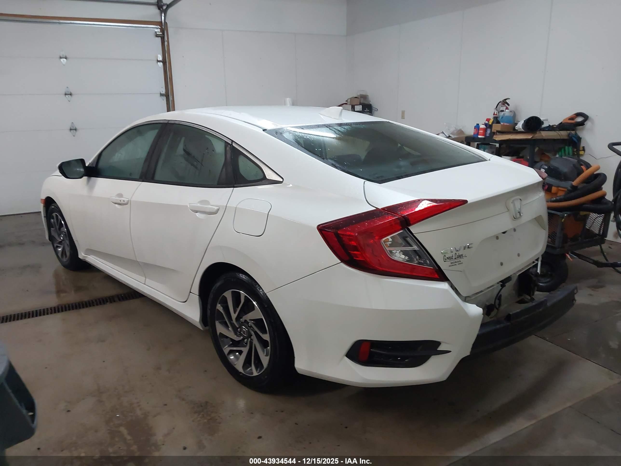 HONDA CIVIC image 3