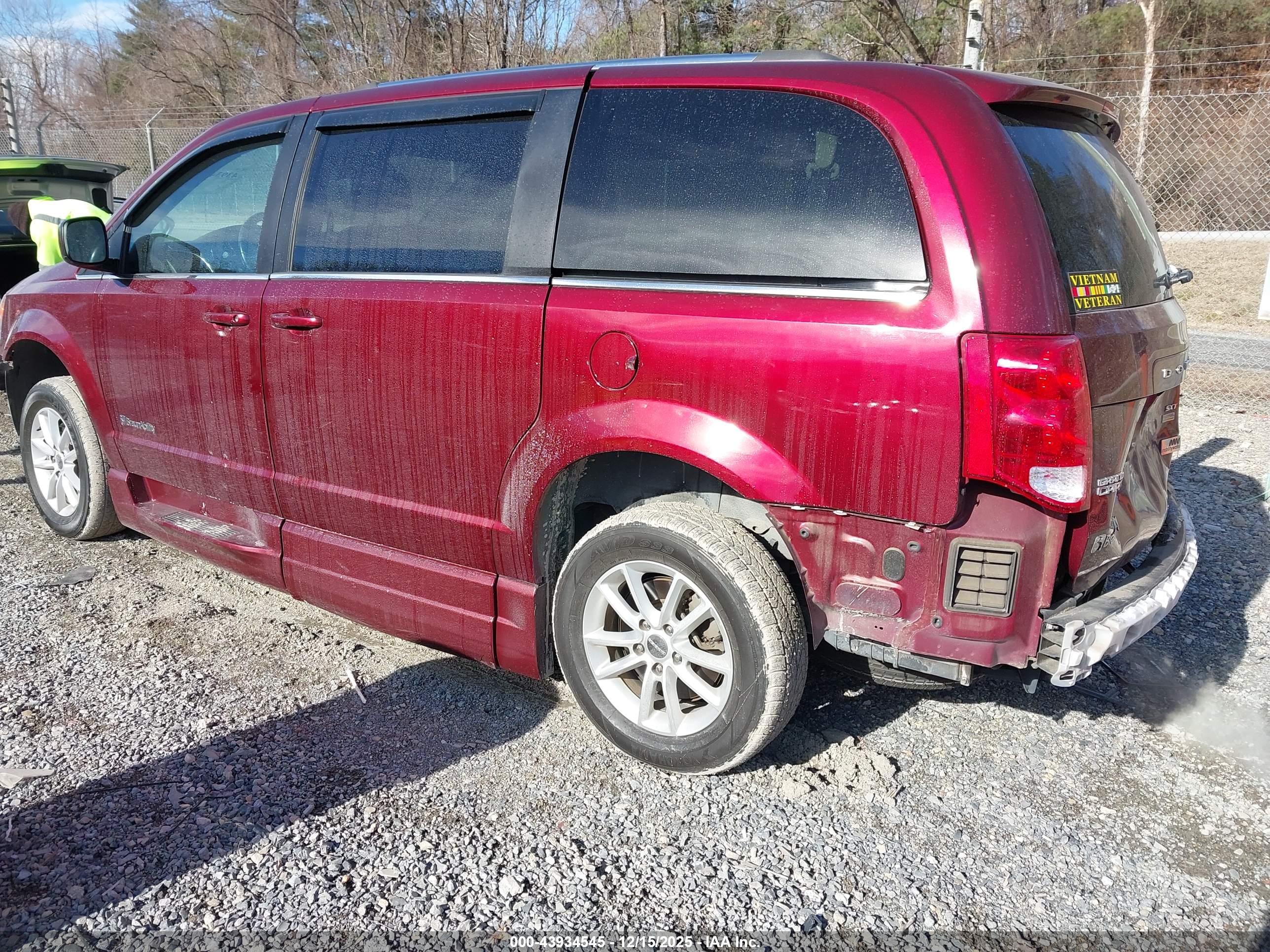 DODGE GRAND image 3