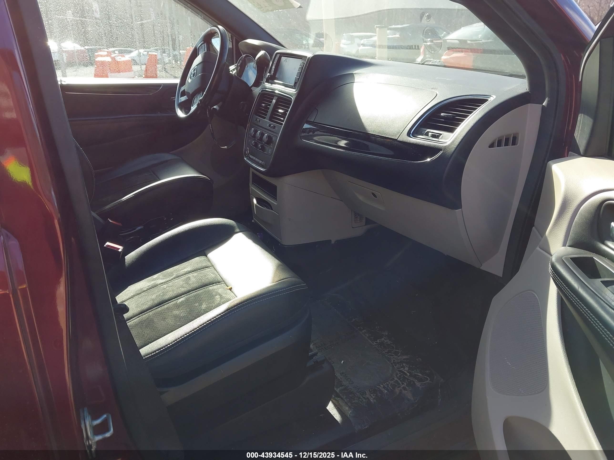 DODGE GRAND image 5