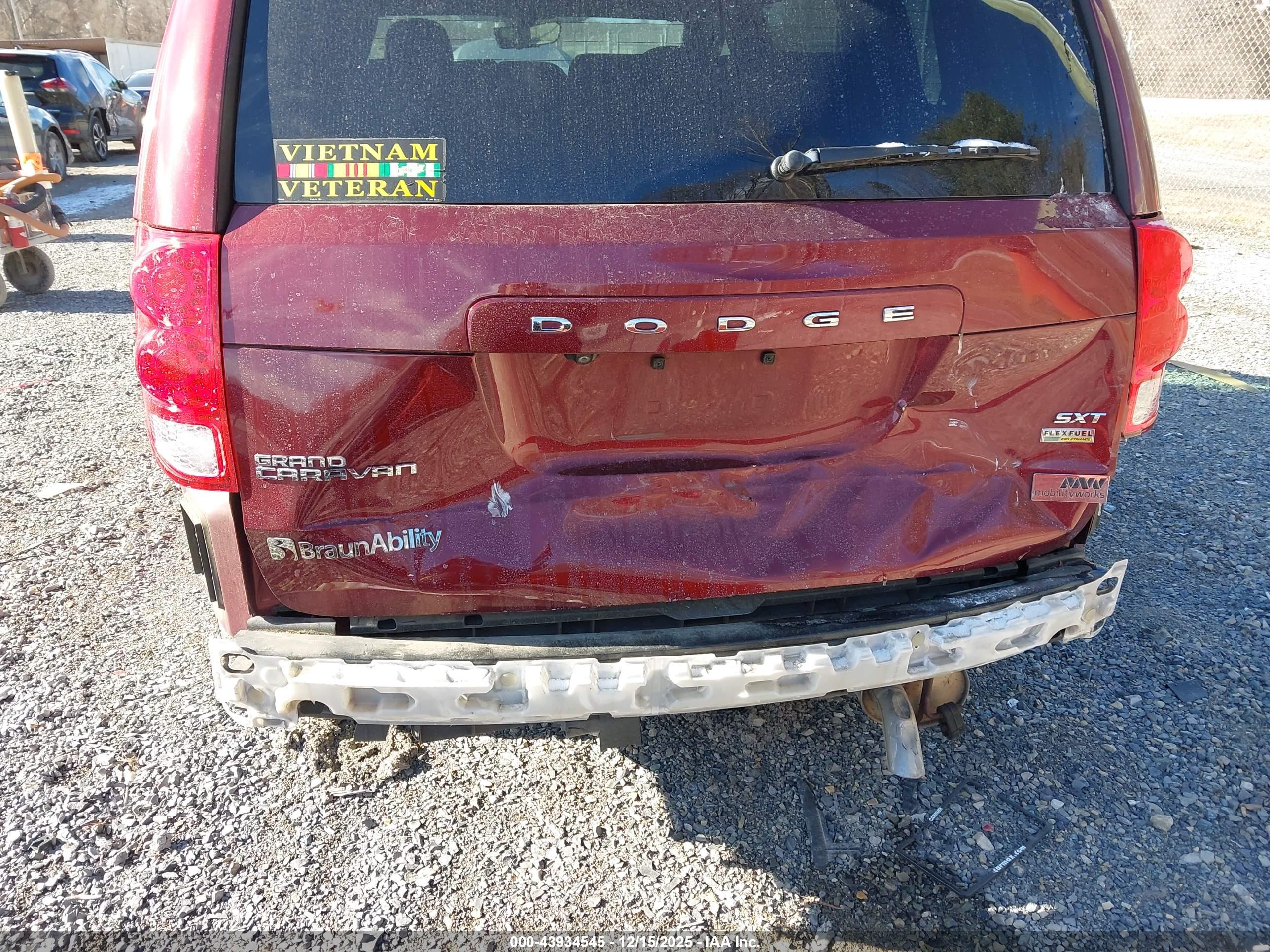 DODGE GRAND image 6