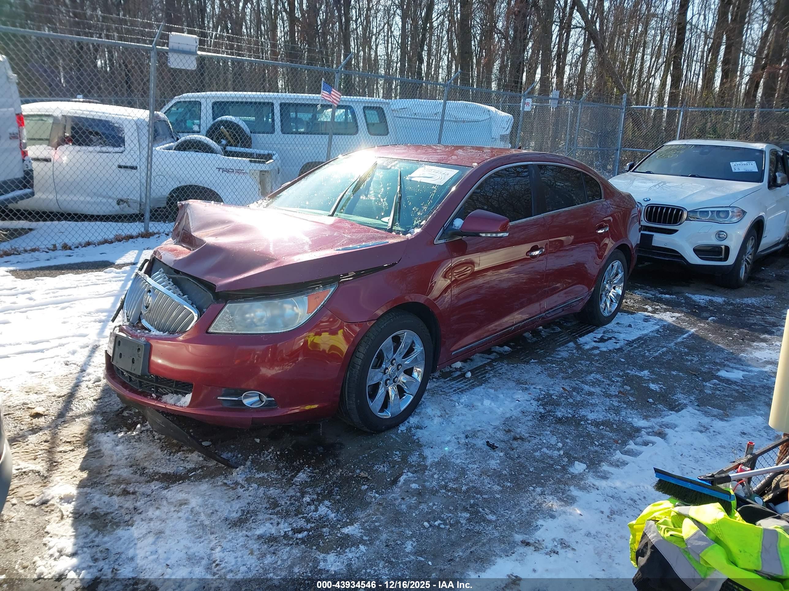BUICK LACROSSE image 2