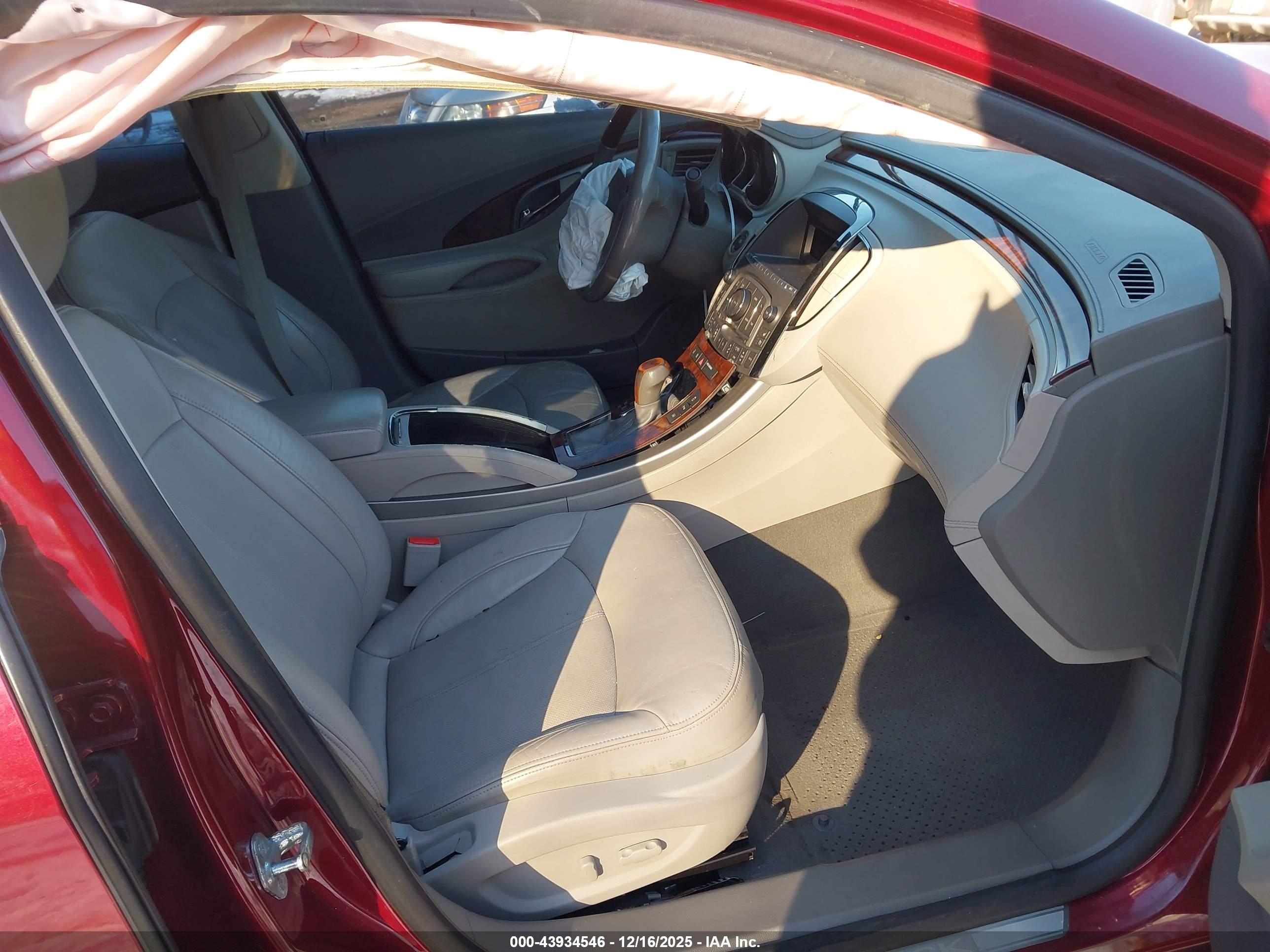 BUICK LACROSSE image 5