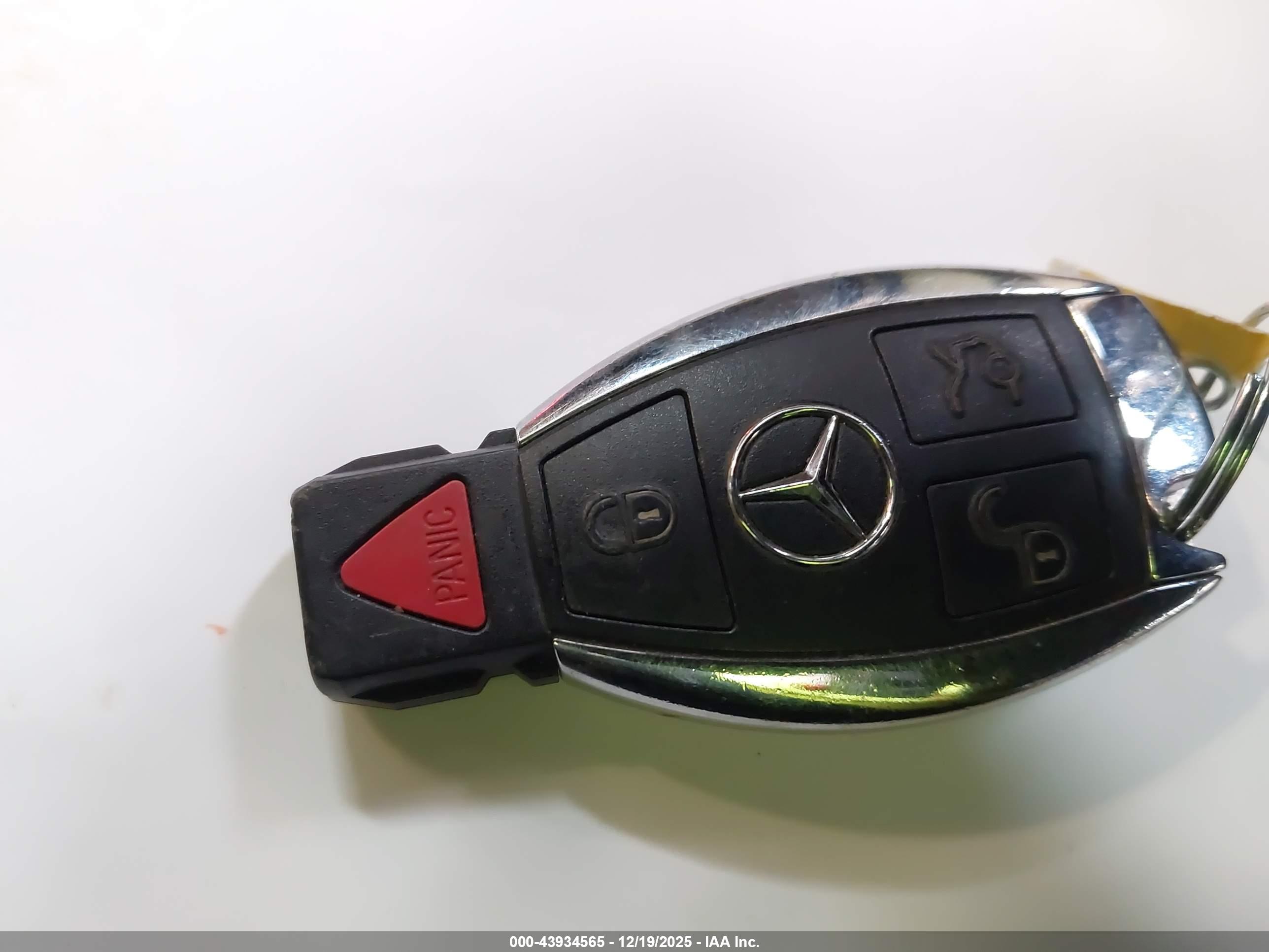 MERCEDES-BENZ C image 11