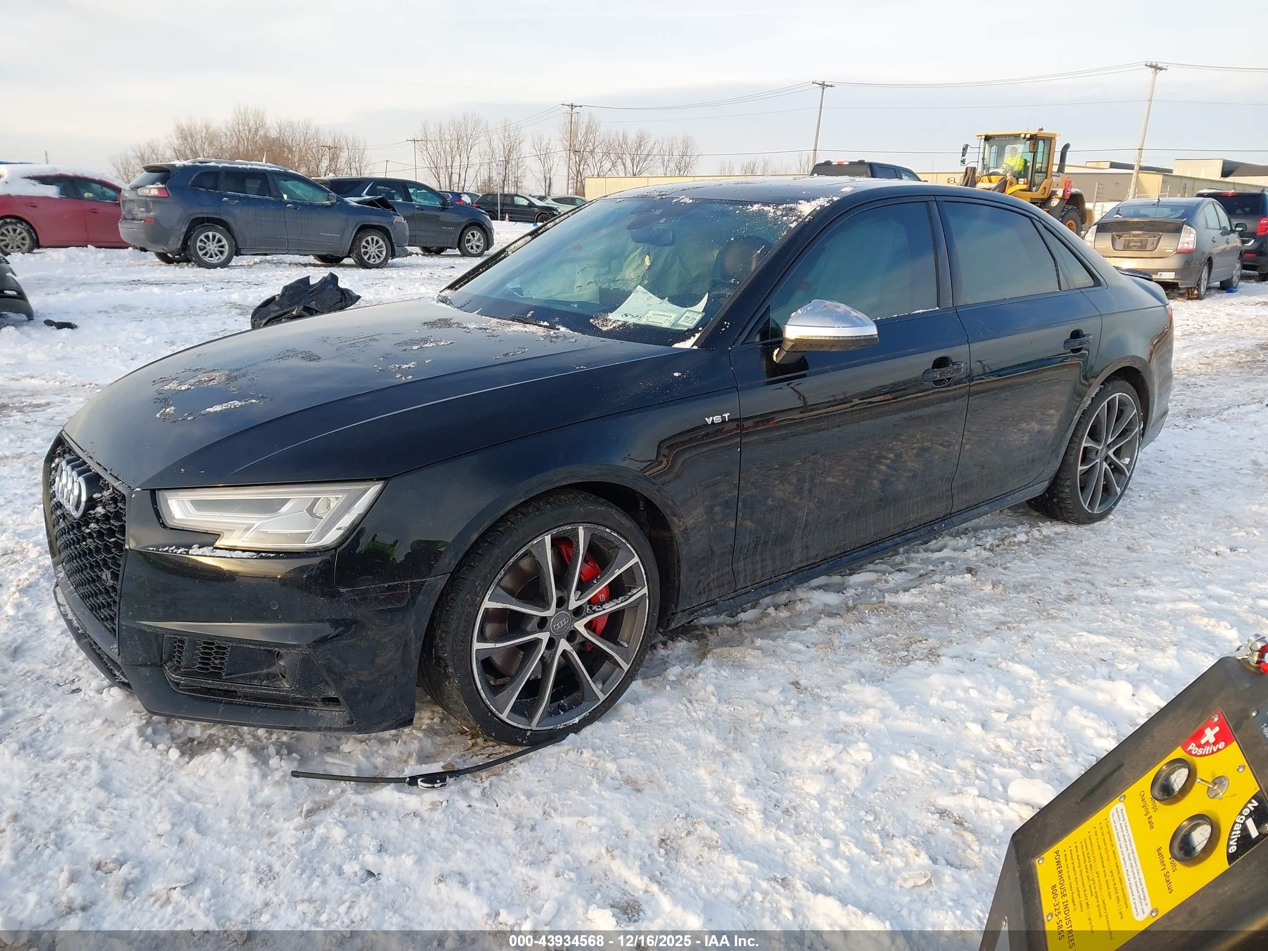 AUDI S4 image 2