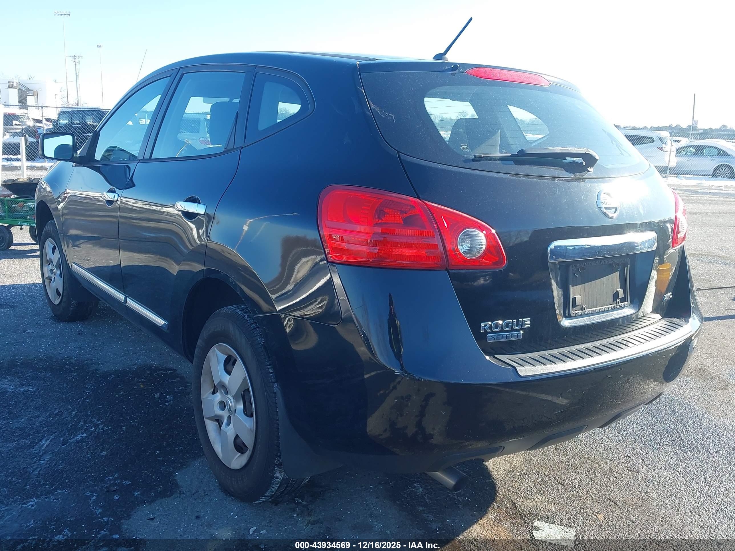 NISSAN ROGUE image 3