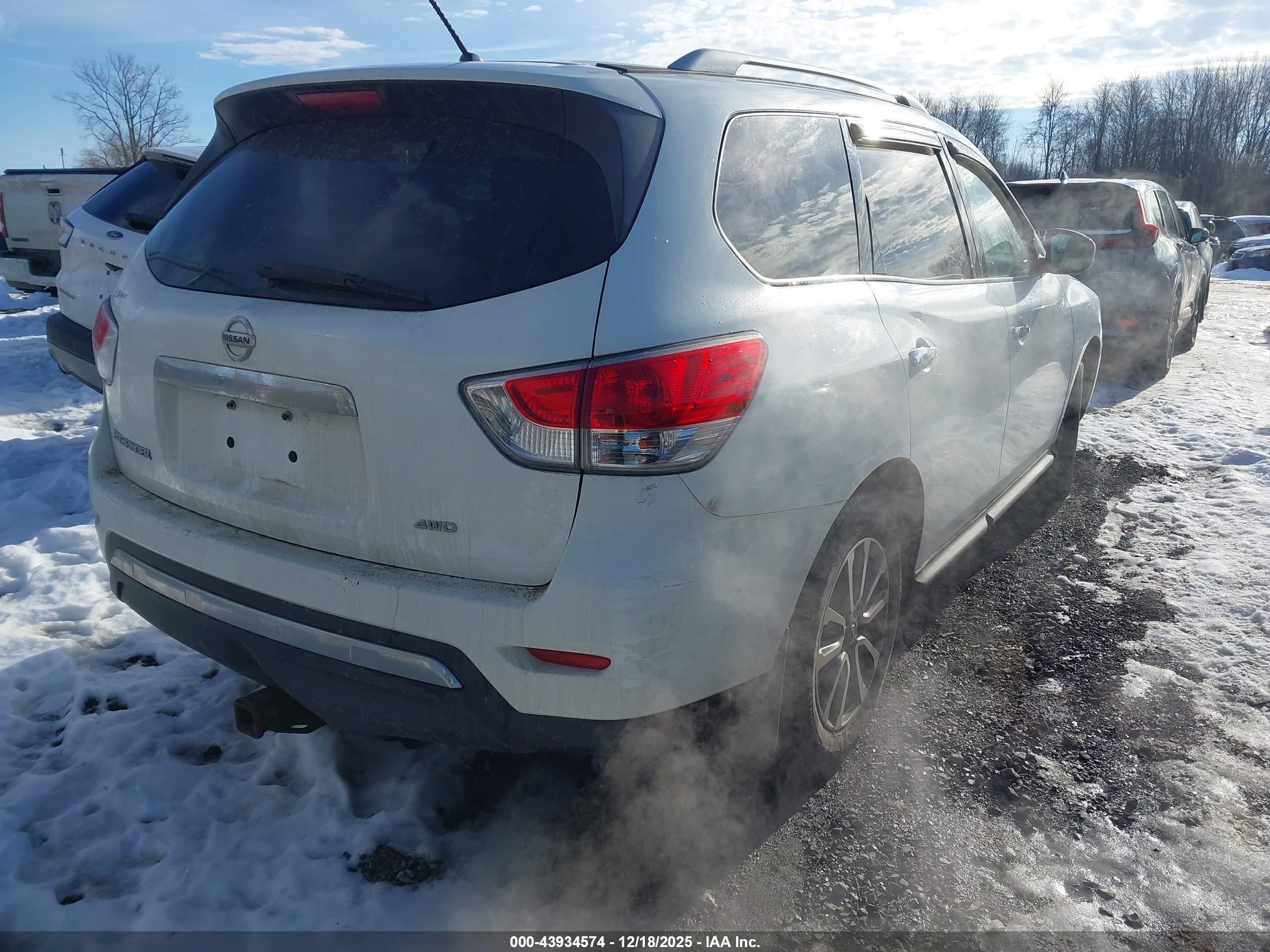 NISSAN PATHFINDER image 4