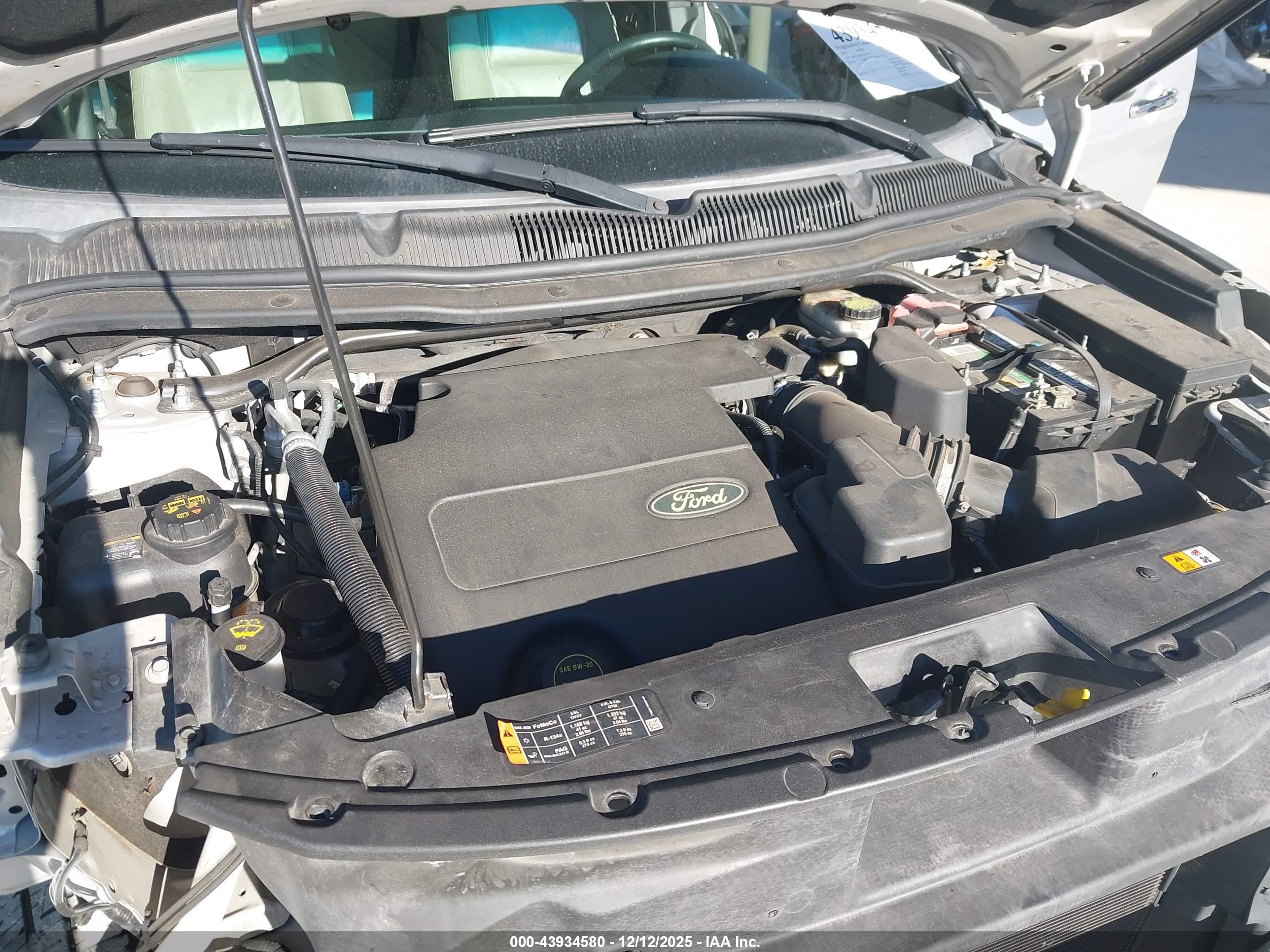 FORD EXPLORER image 10