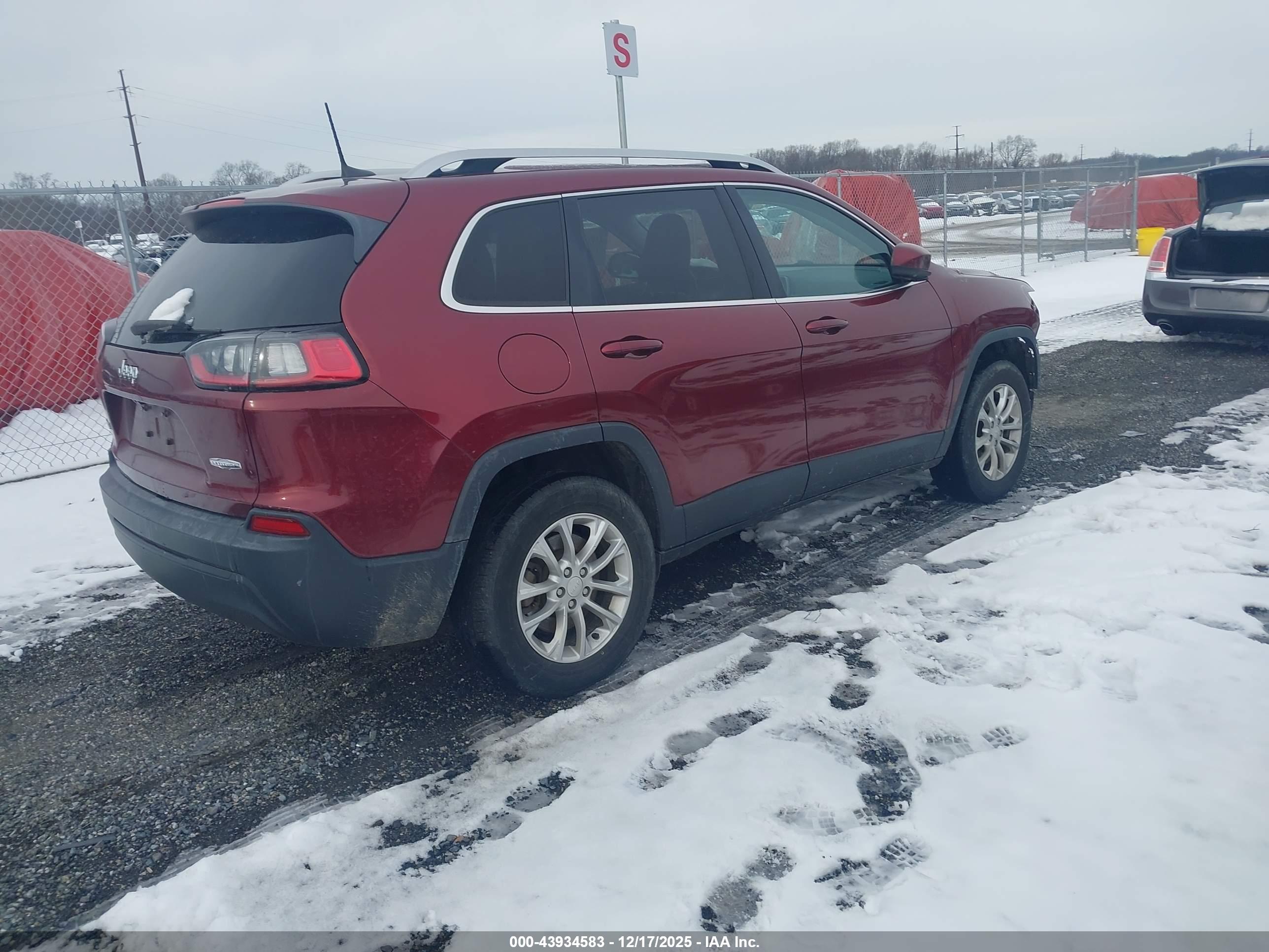 JEEP CHEROKEE image 4