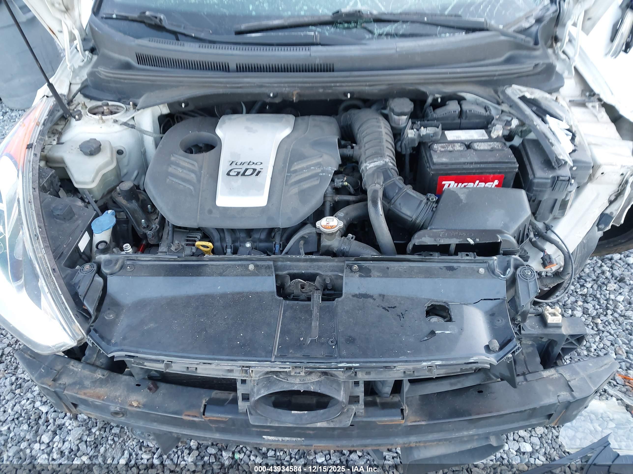 HYUNDAI VELOSTER image 10