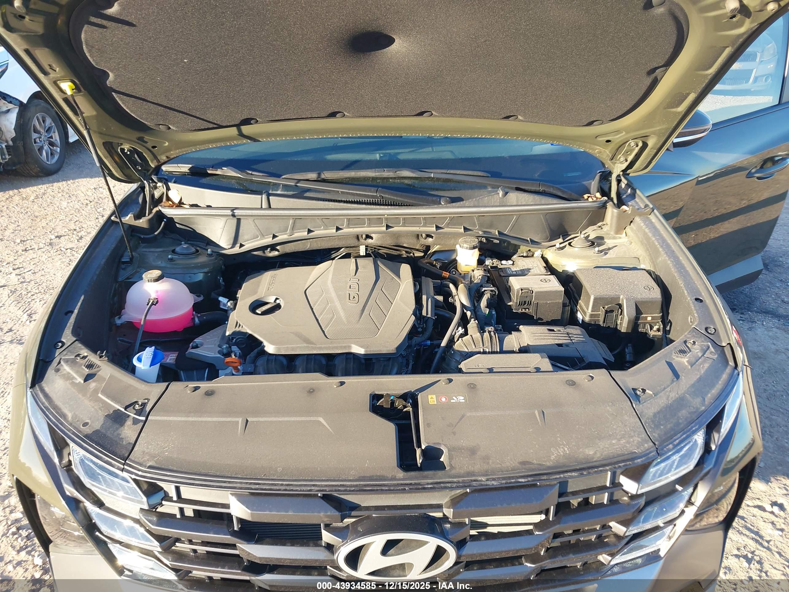 HYUNDAI TUCSON image 10