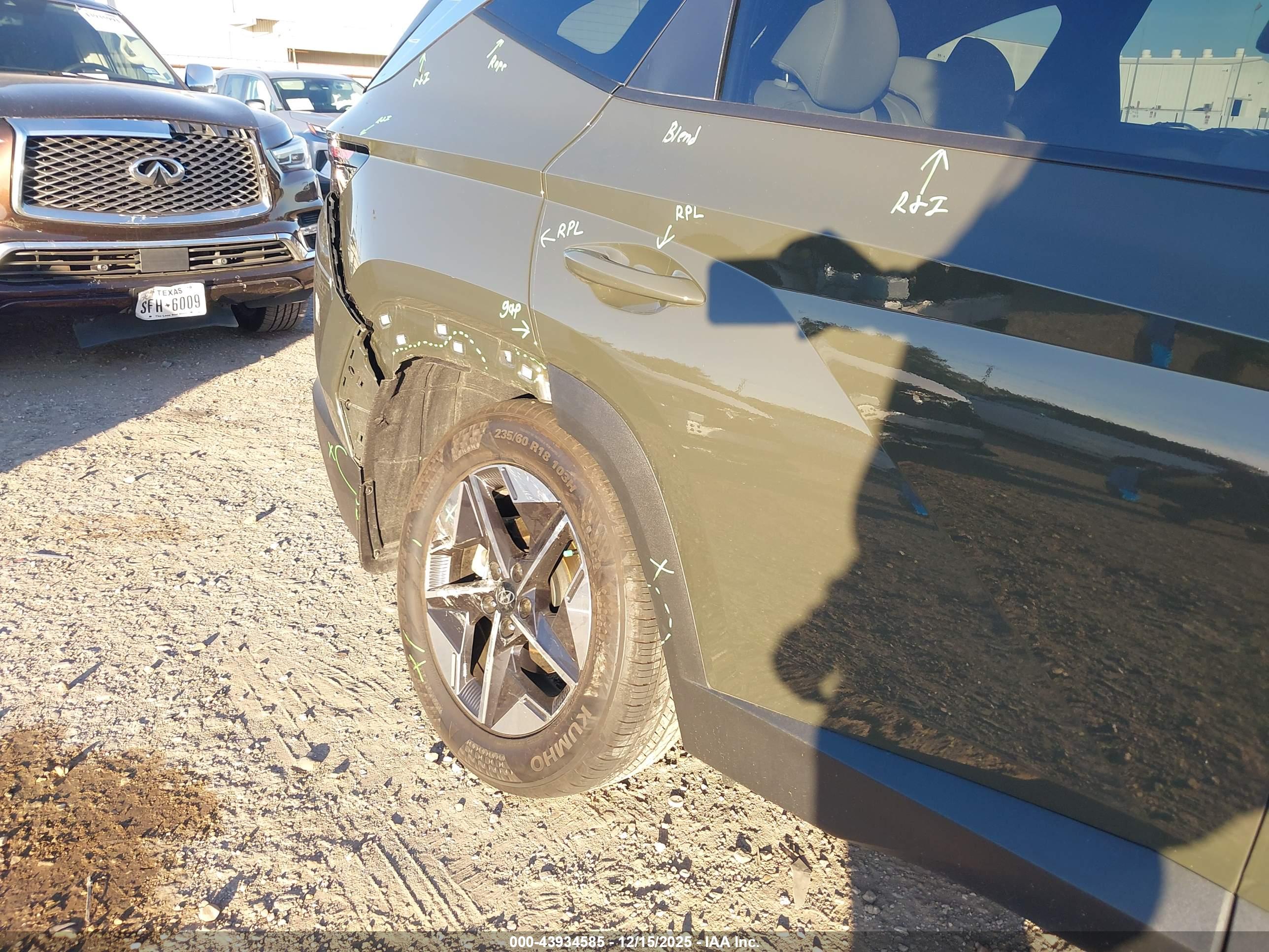 HYUNDAI TUCSON image 6