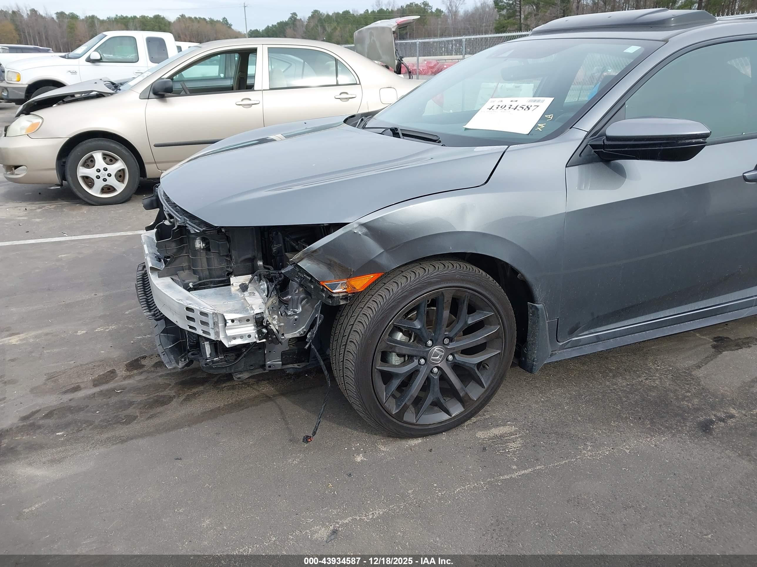HONDA CIVIC image 6