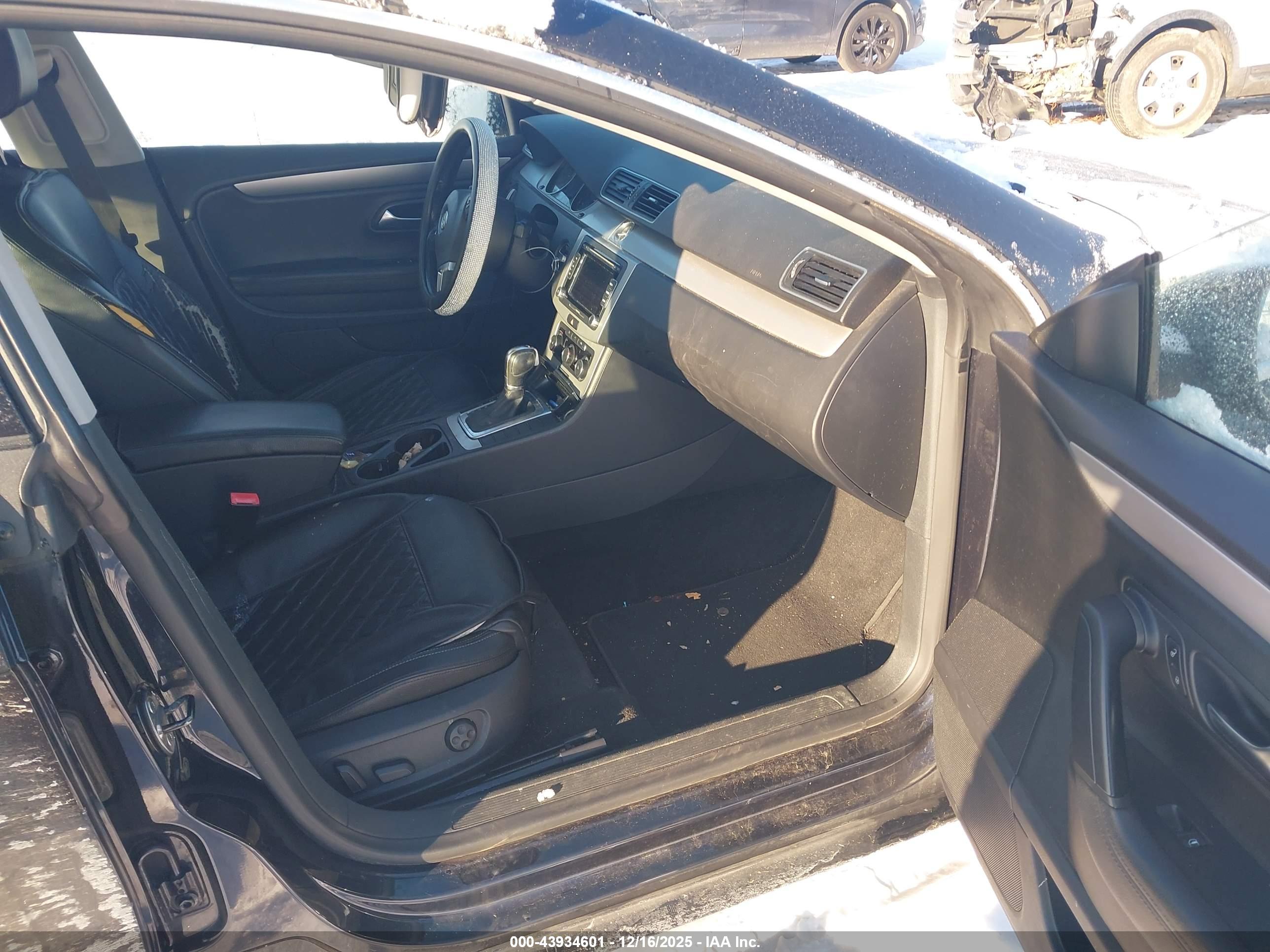 VOLKSWAGEN CC image 5