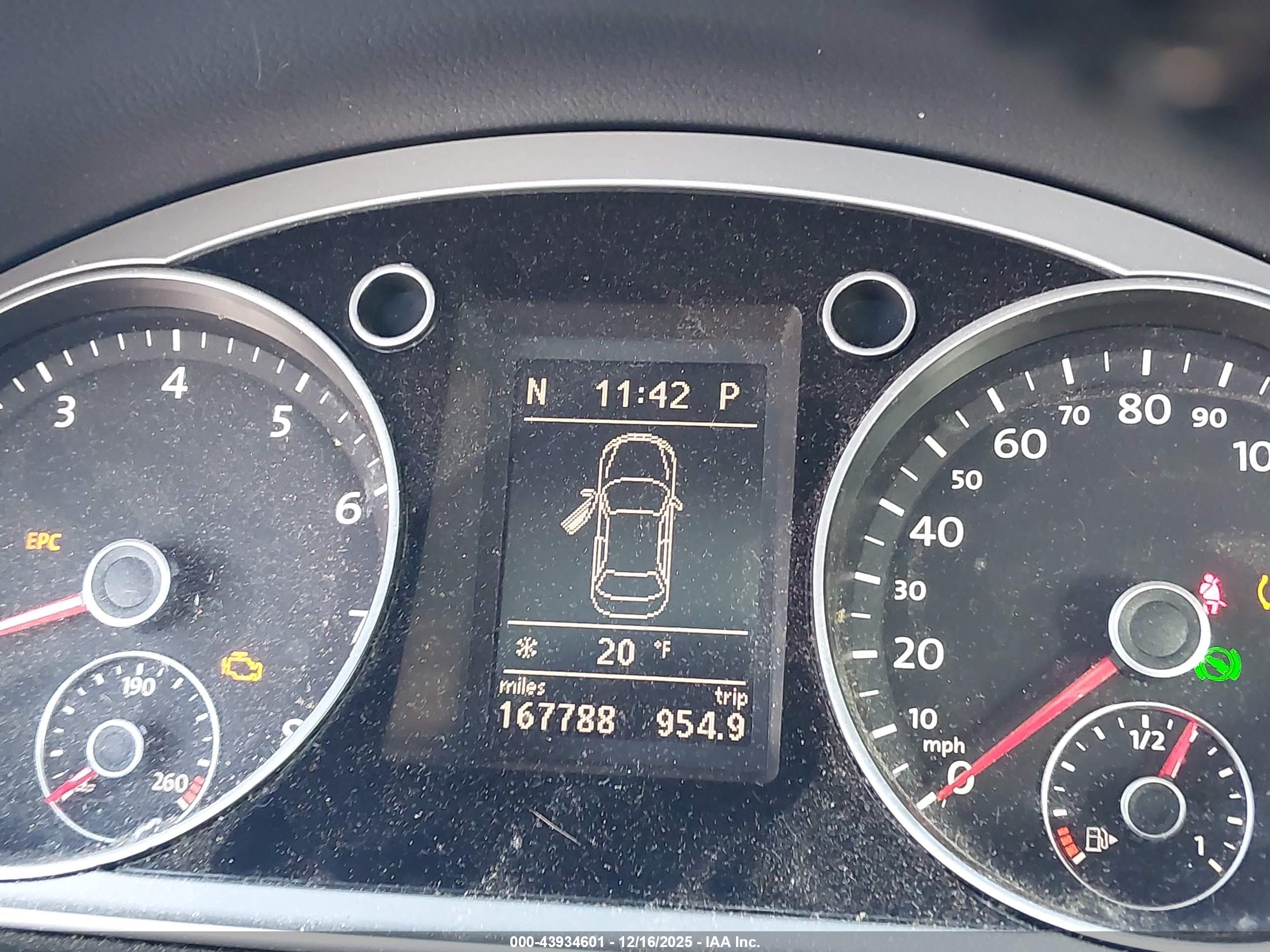 VOLKSWAGEN CC image 7