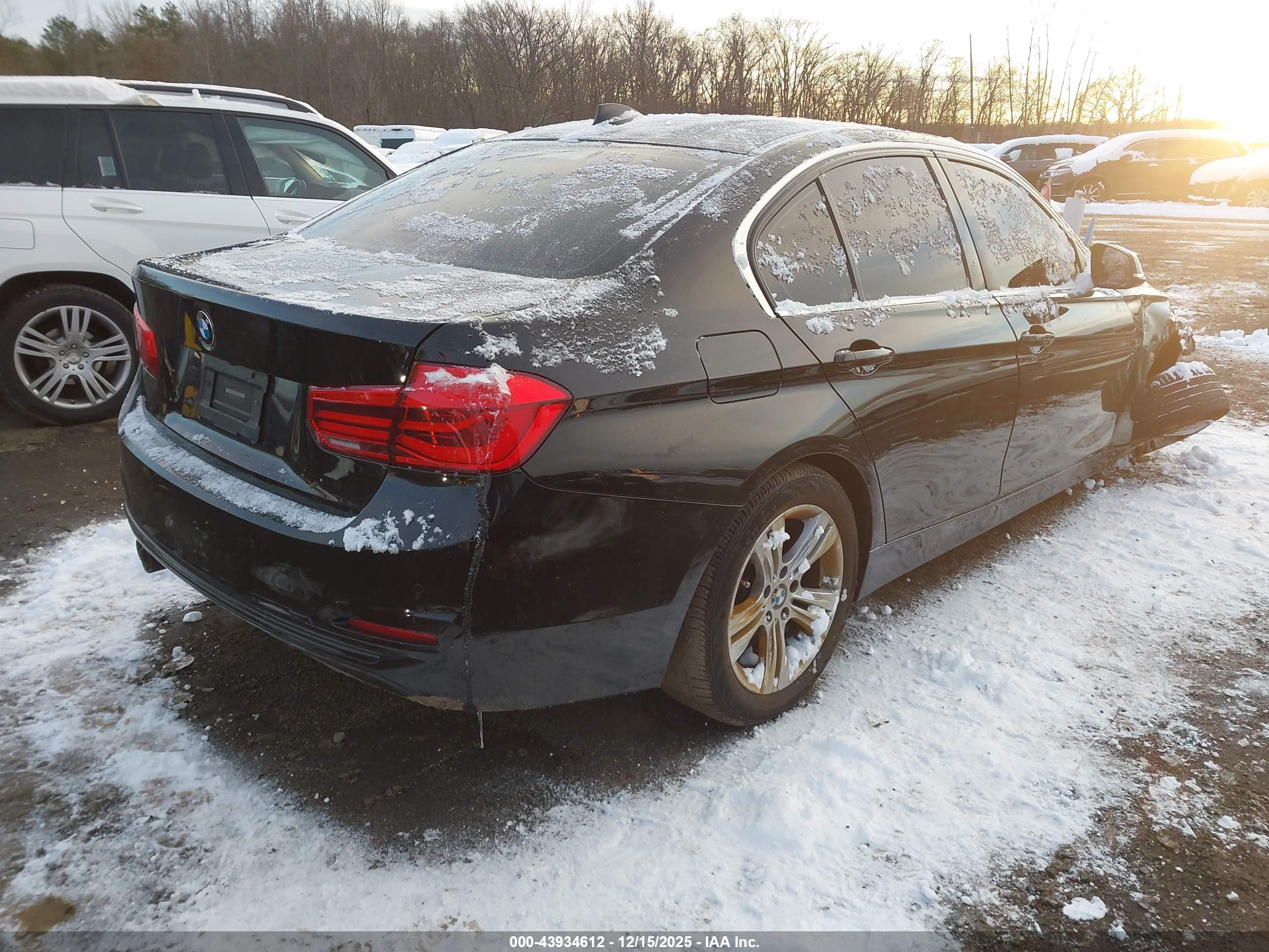 BMW 330I image 4