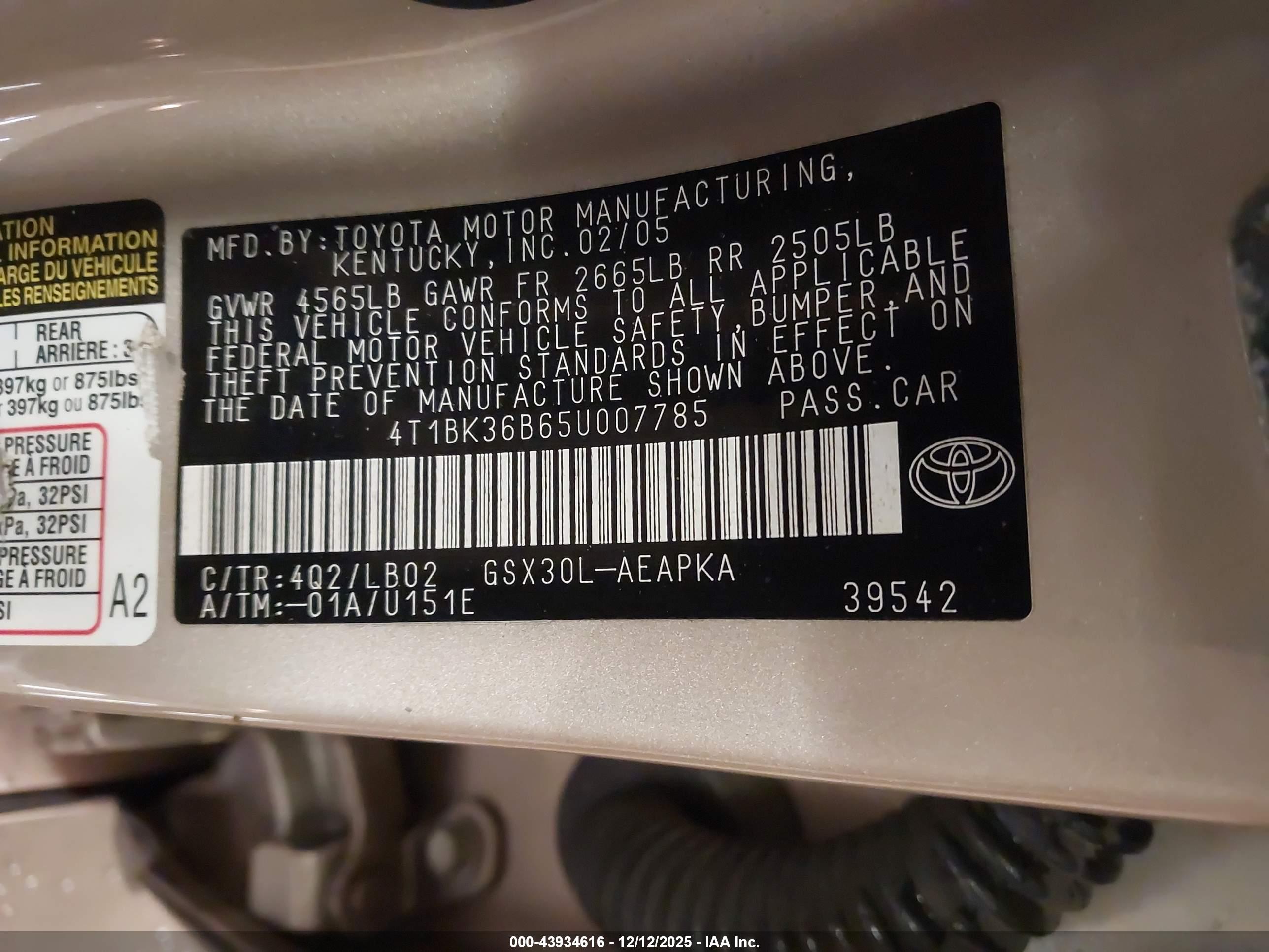 TOYOTA AVALON image 9