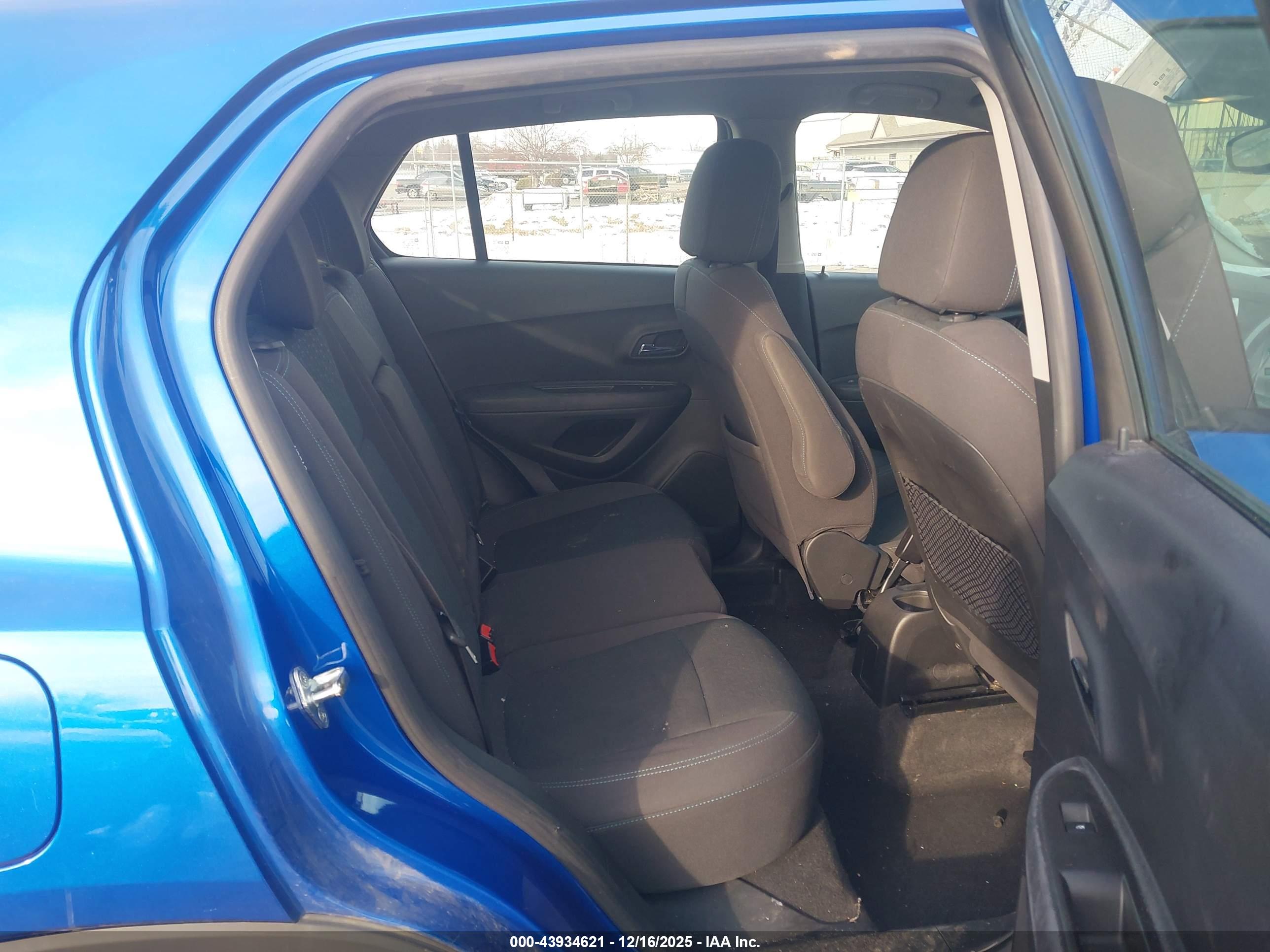 CHEVROLET TRAX image 8