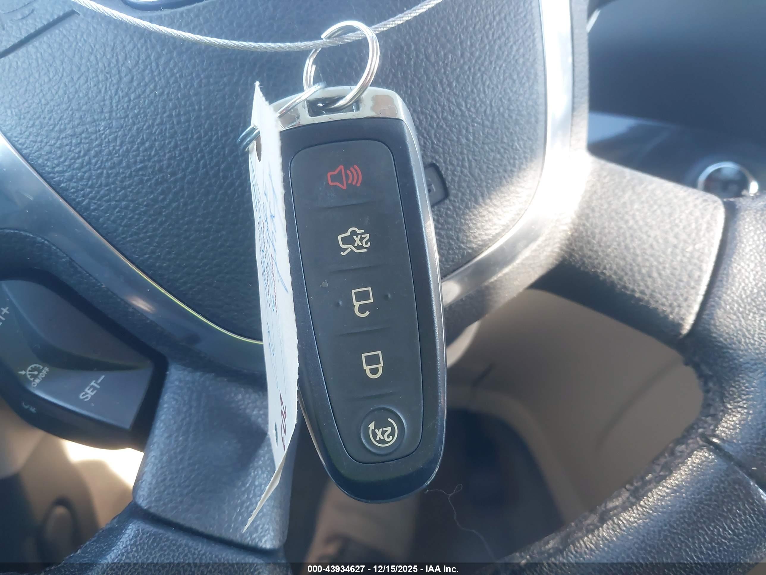 FORD ESCAPE image 11