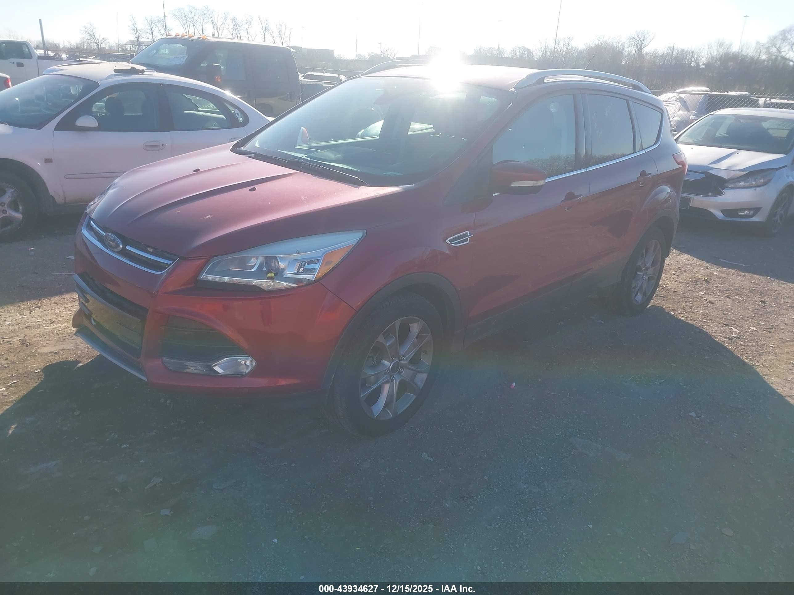 FORD ESCAPE image 2