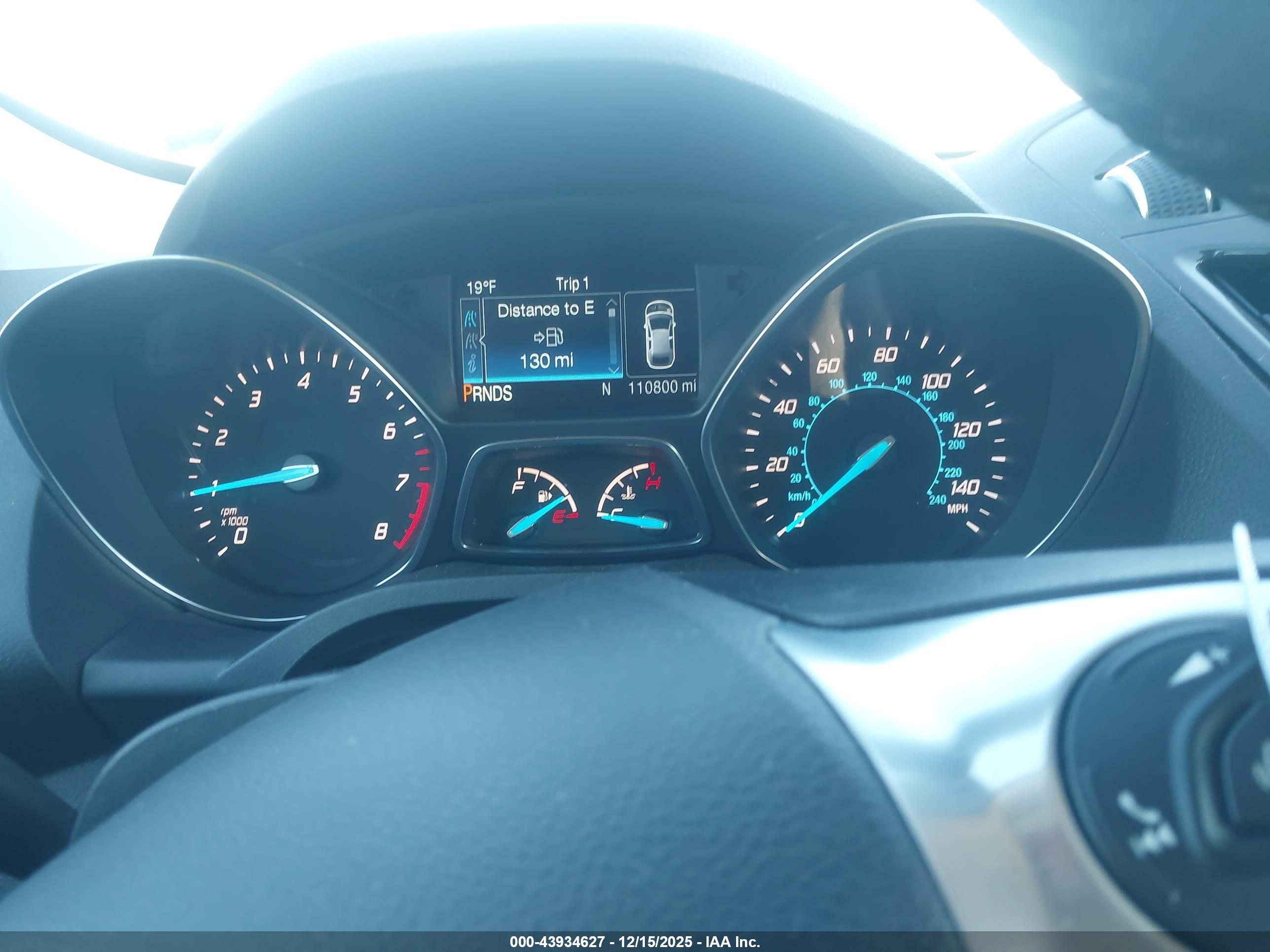 FORD ESCAPE image 7