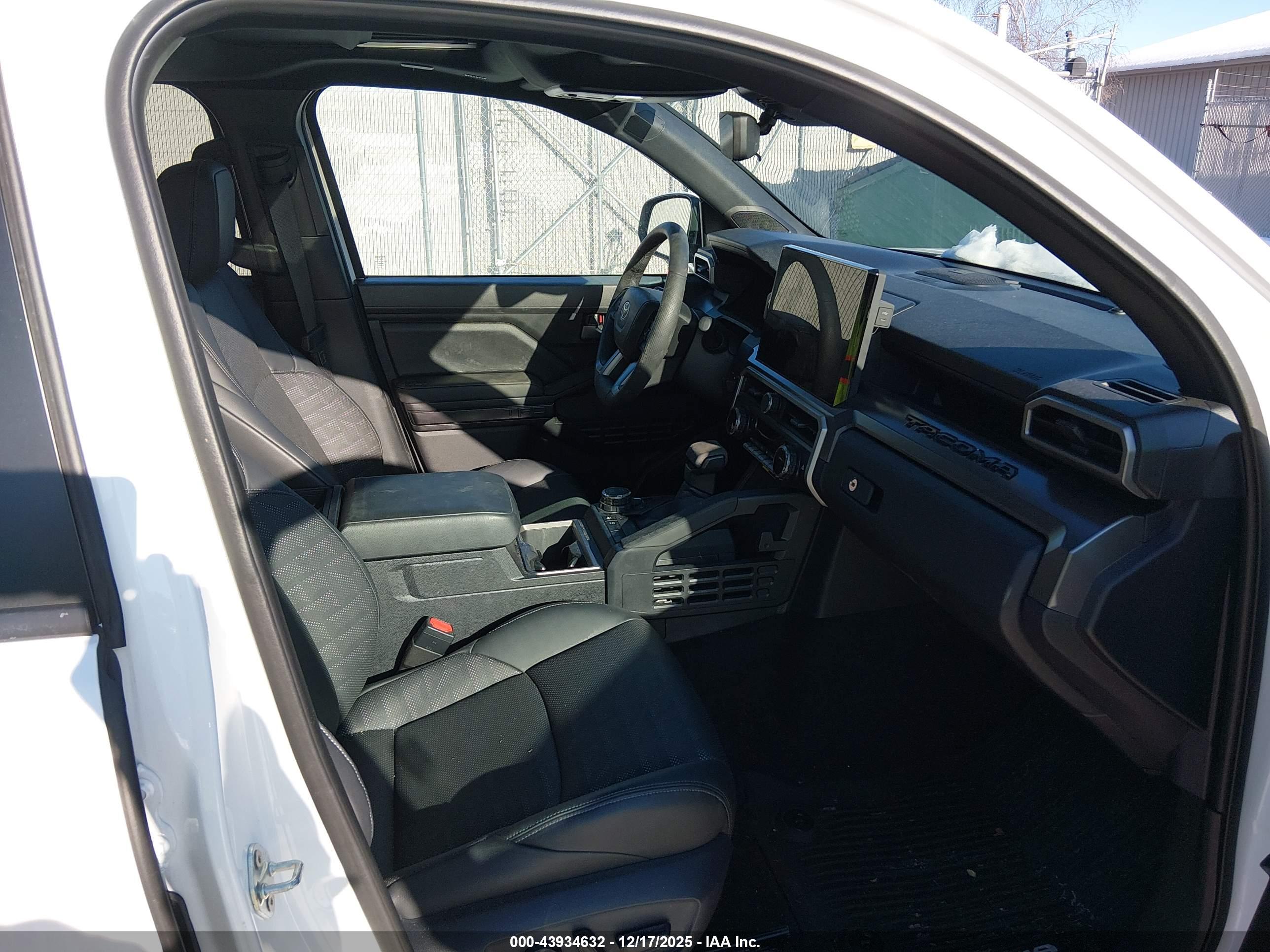 TOYOTA TACOMA image 5