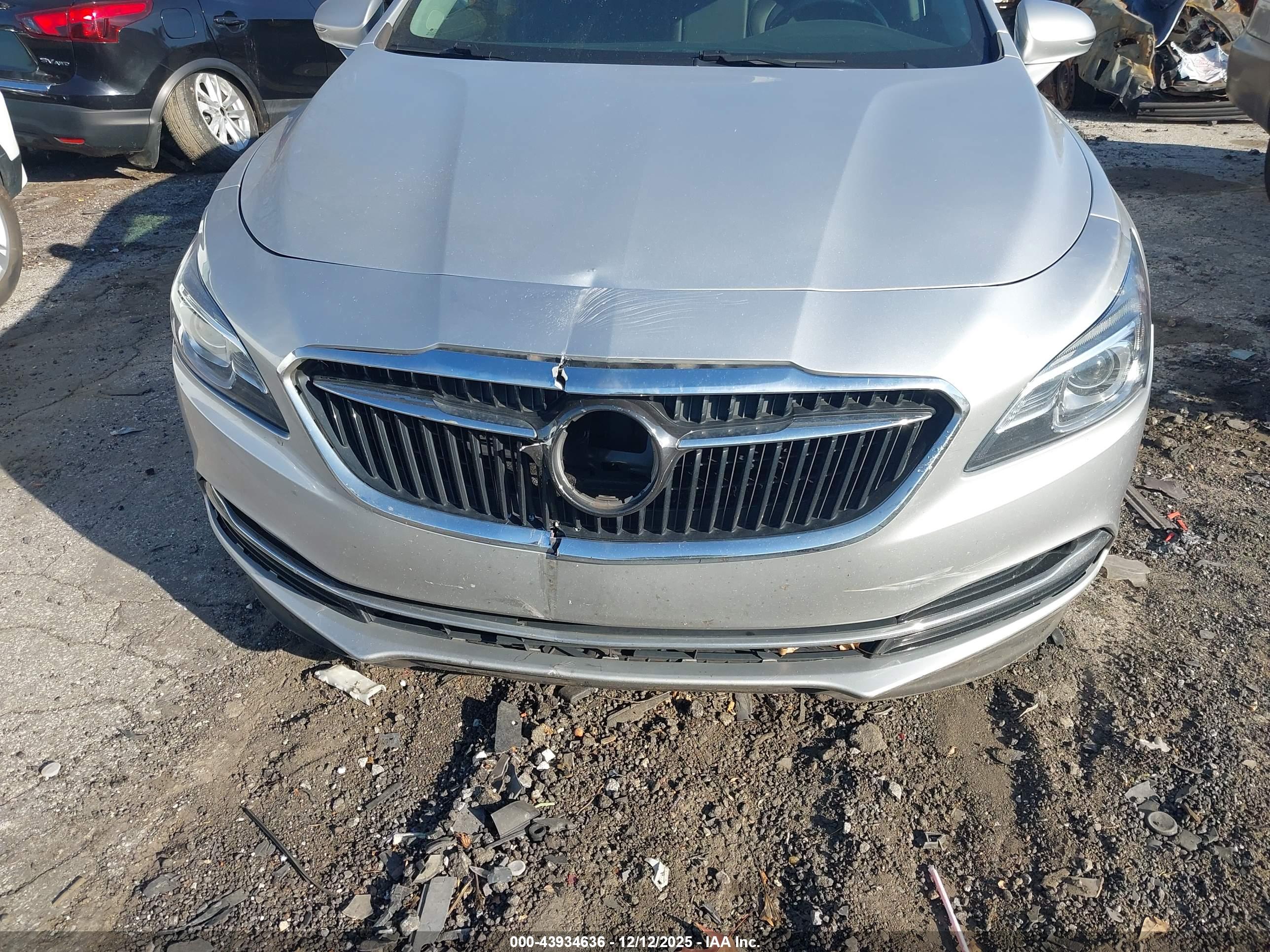 BUICK LACROSSE image 6