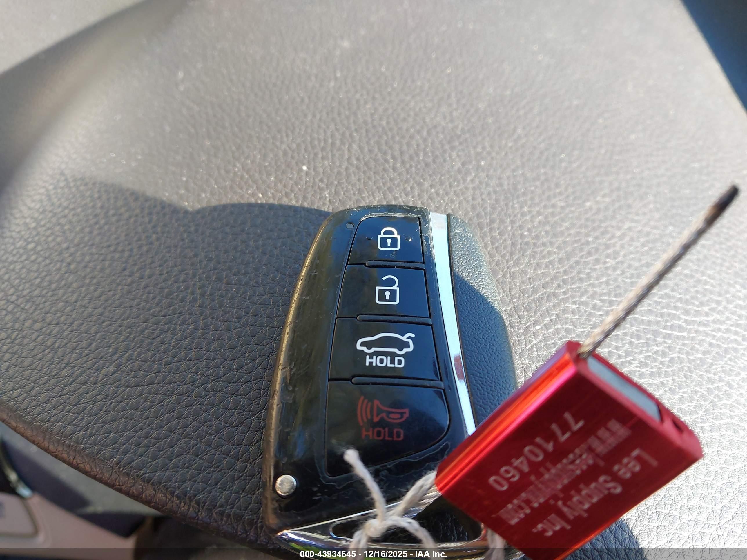 HYUNDAI AZERA image 11